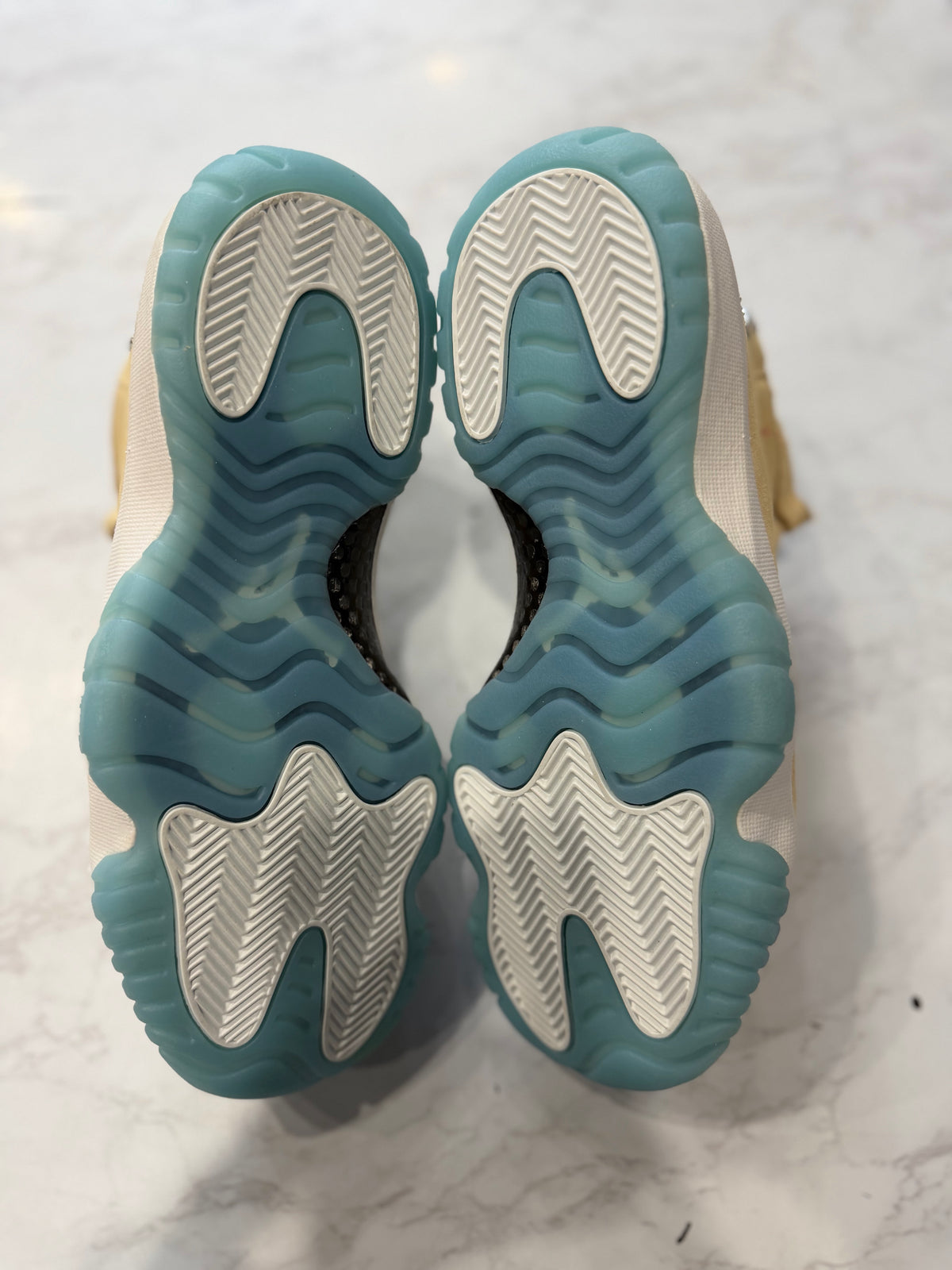 Jordan 11 Retro H-Town PRE_OWNED