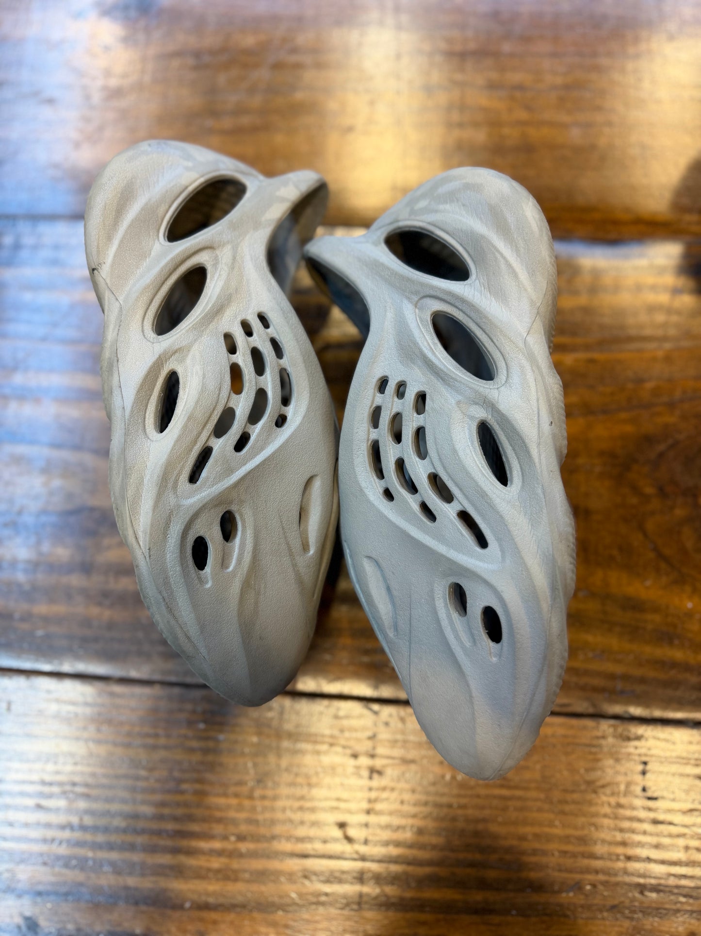 adidas Yeezy Foam RNNR Stone Sage PRE-OWNED