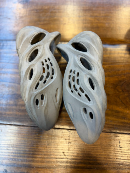 adidas Yeezy Foam RNNR Stone Sage PRE-OWNED