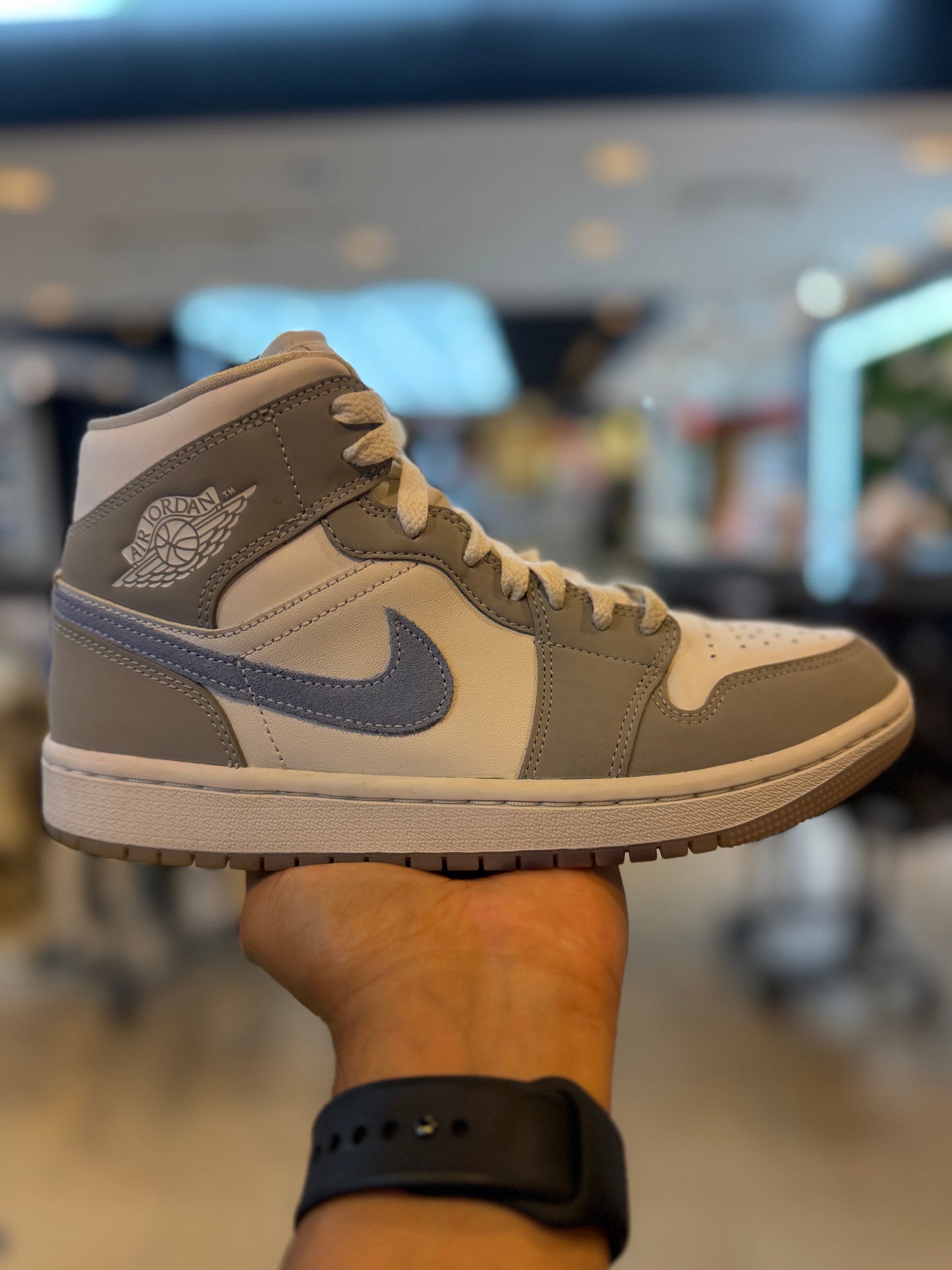 Jordan 1 Mid Wolf Grey Aluminum (Women's) PRE-OWNED