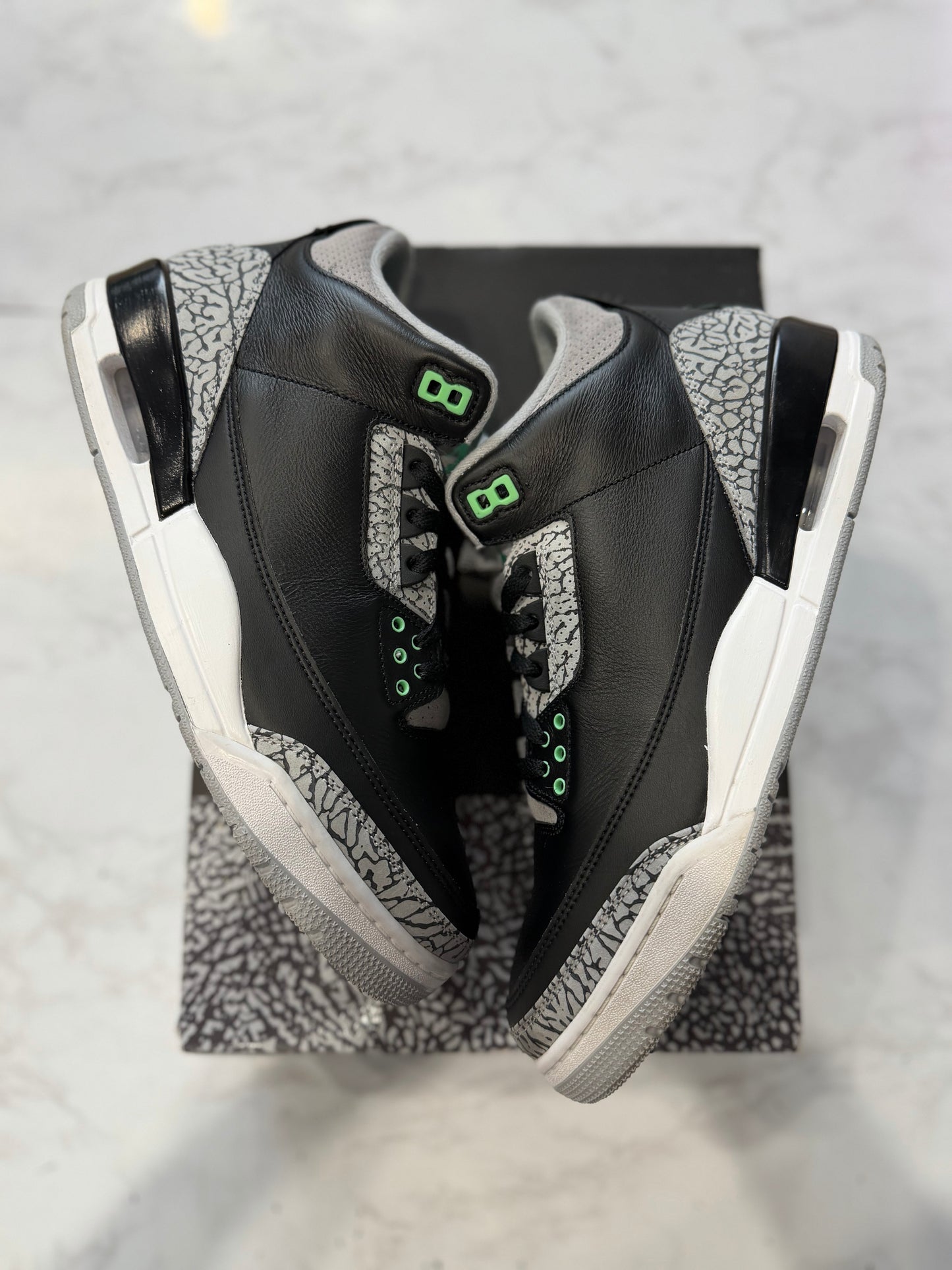 Jordan 3 Retro Green Glow PRE-OWNED