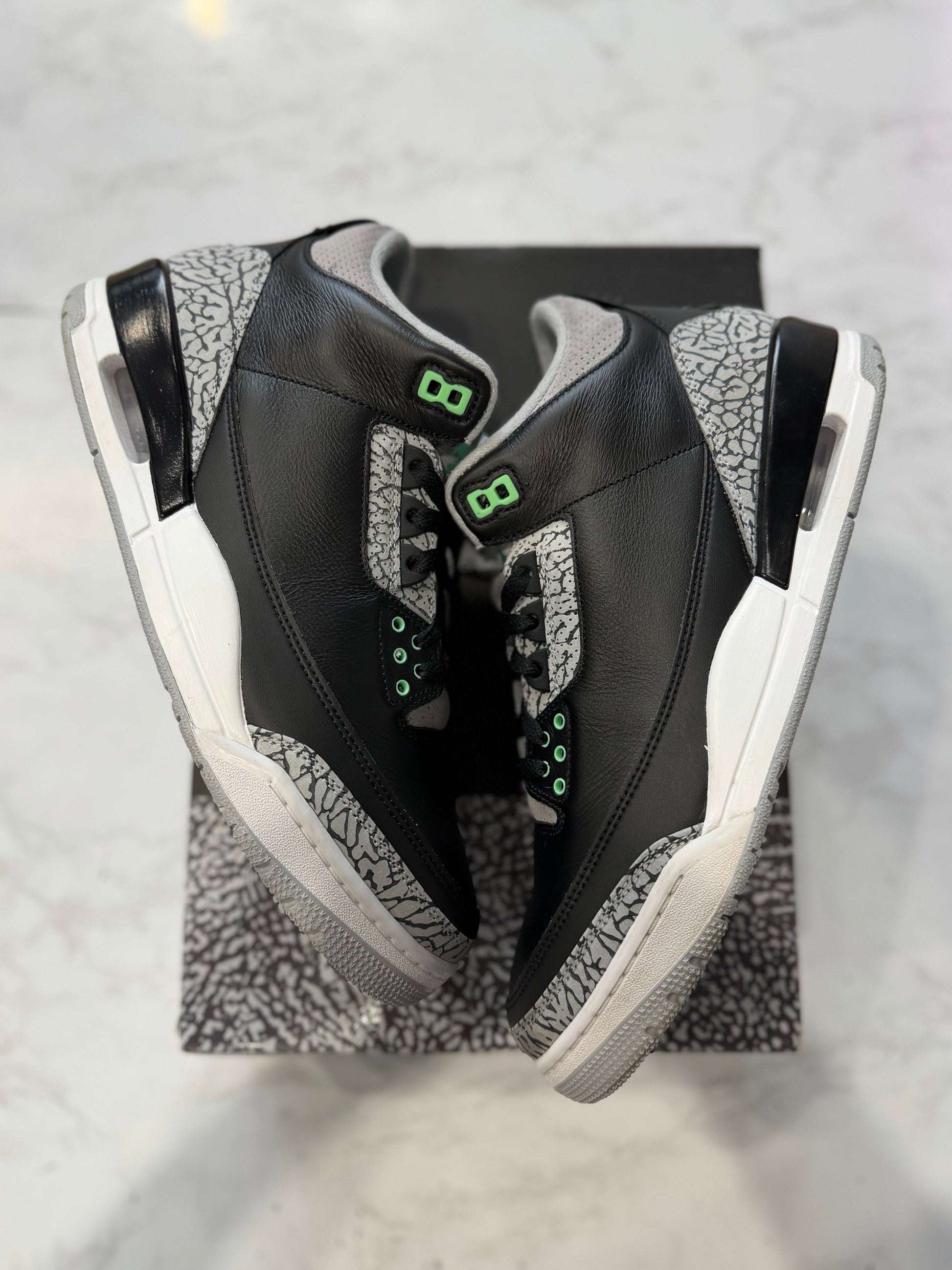 Jordan 3 Retro Green Glow PRE-OWNED