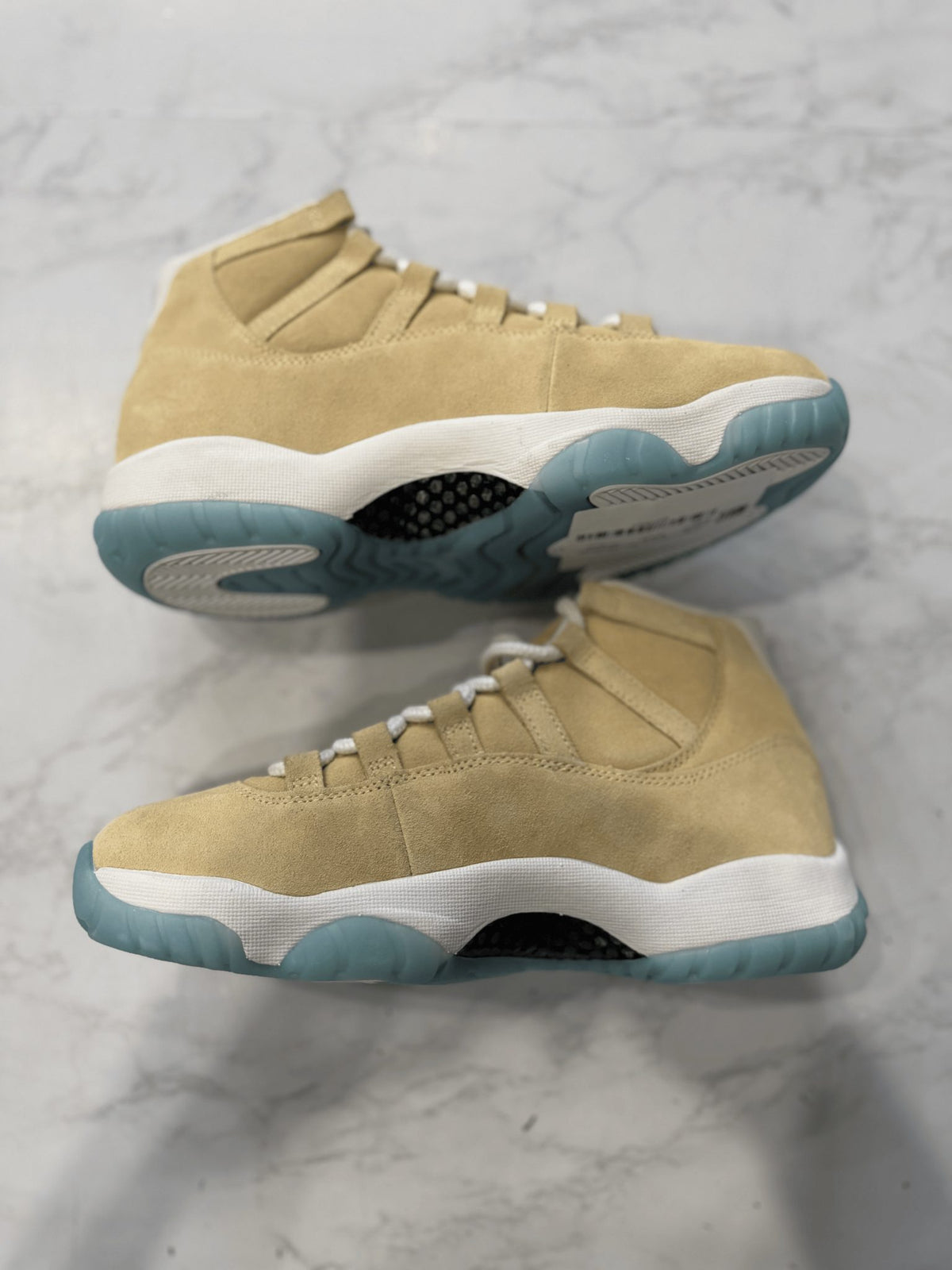 Jordan 11 Retro H-Town PRE_OWNED