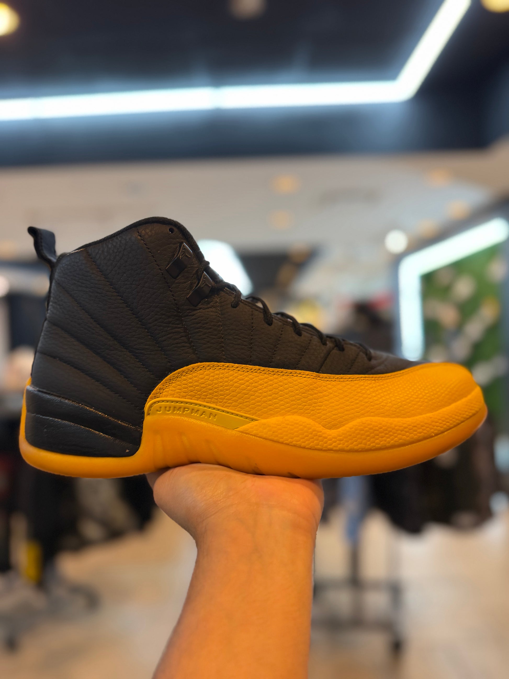 Jordan 12 Retro Black University Gold PRE-OWNED