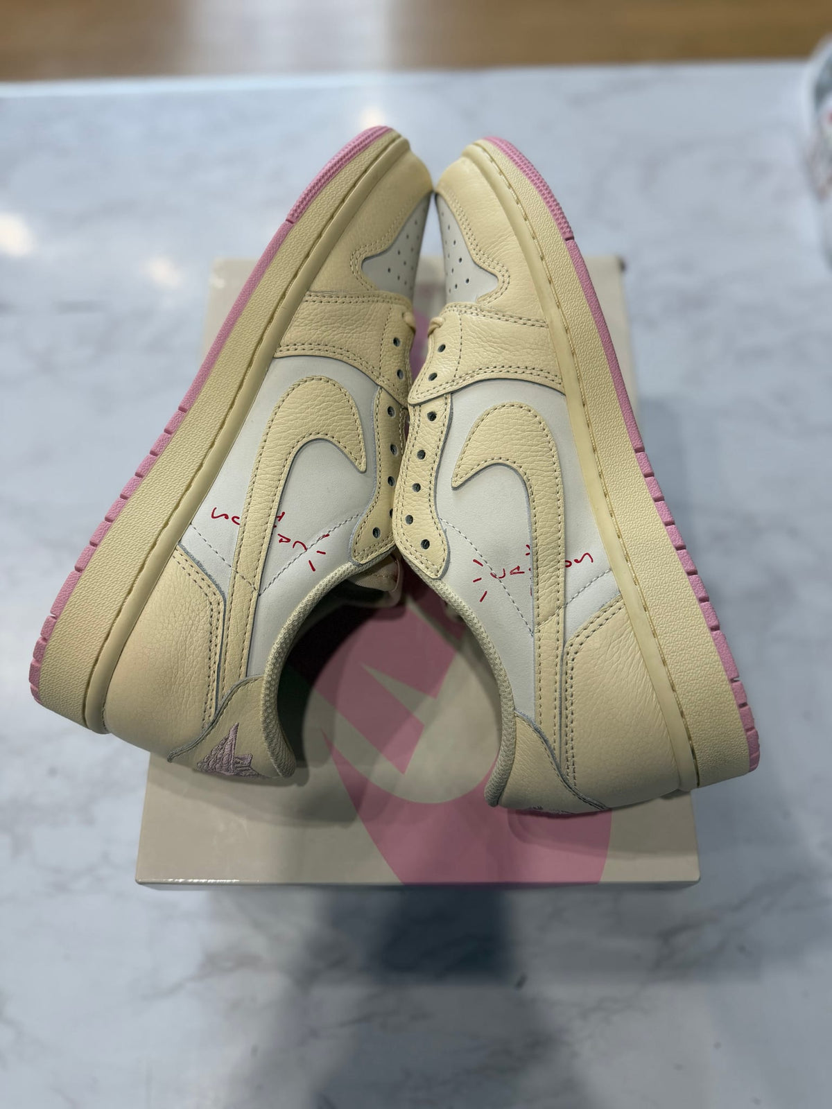 Jordan 1 Retro Low OG SP Travis Scott Shy Pink PRE-OWNED