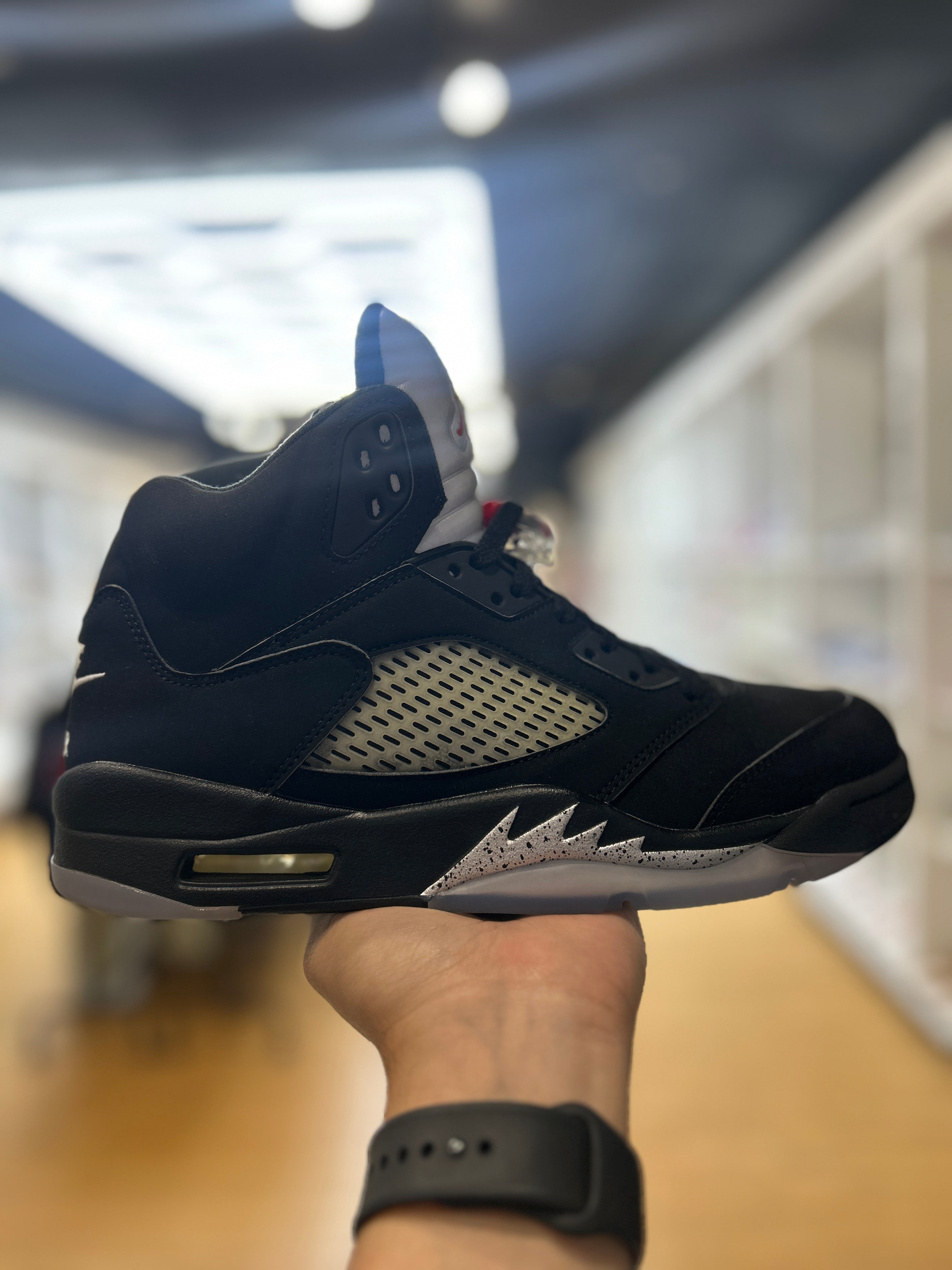 Jordan 5 Retro Black Metallic (2016) PRE-OWNED