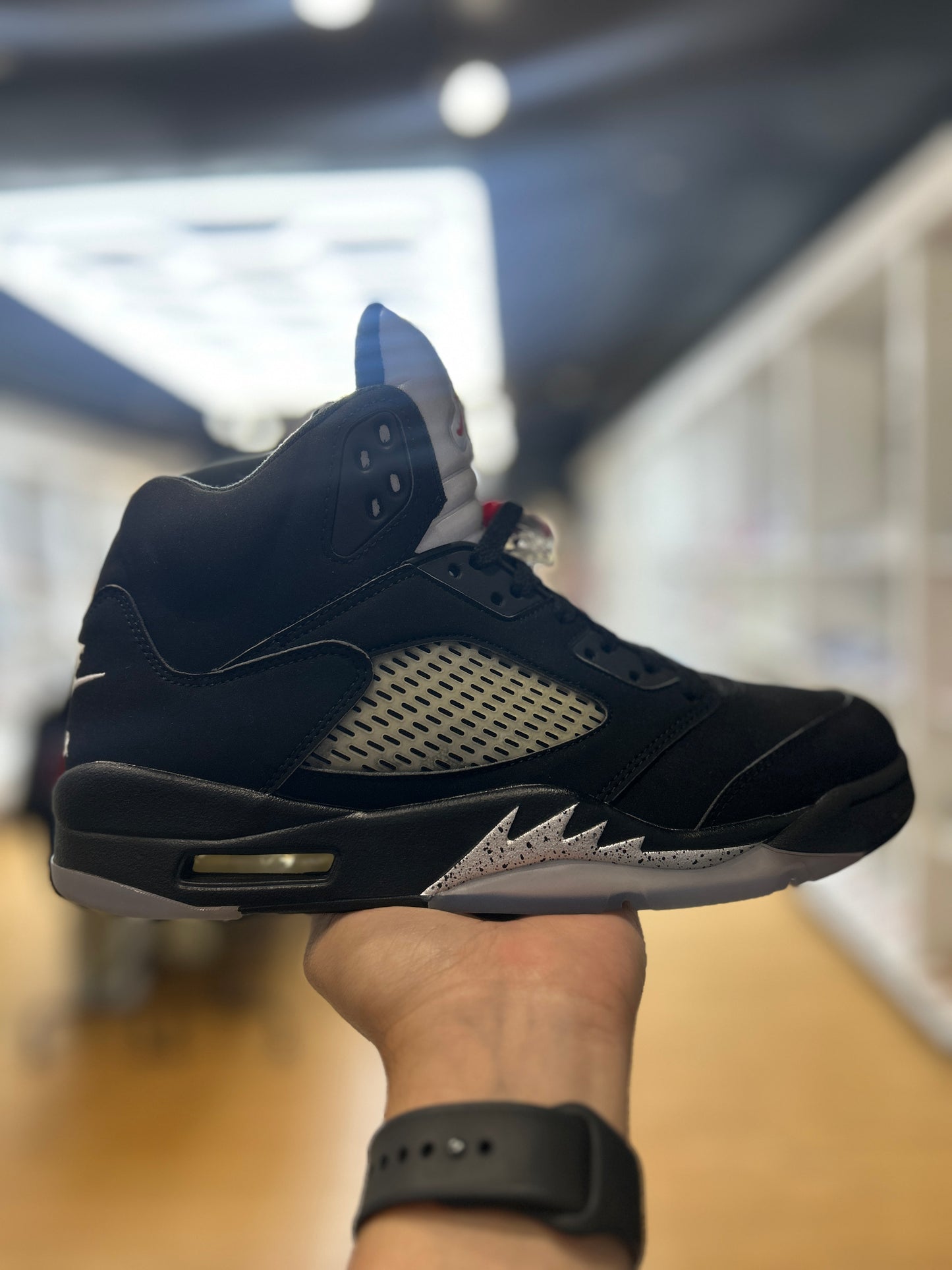 Jordan 5 Retro Black Metallic (2016) PRE-OWNED