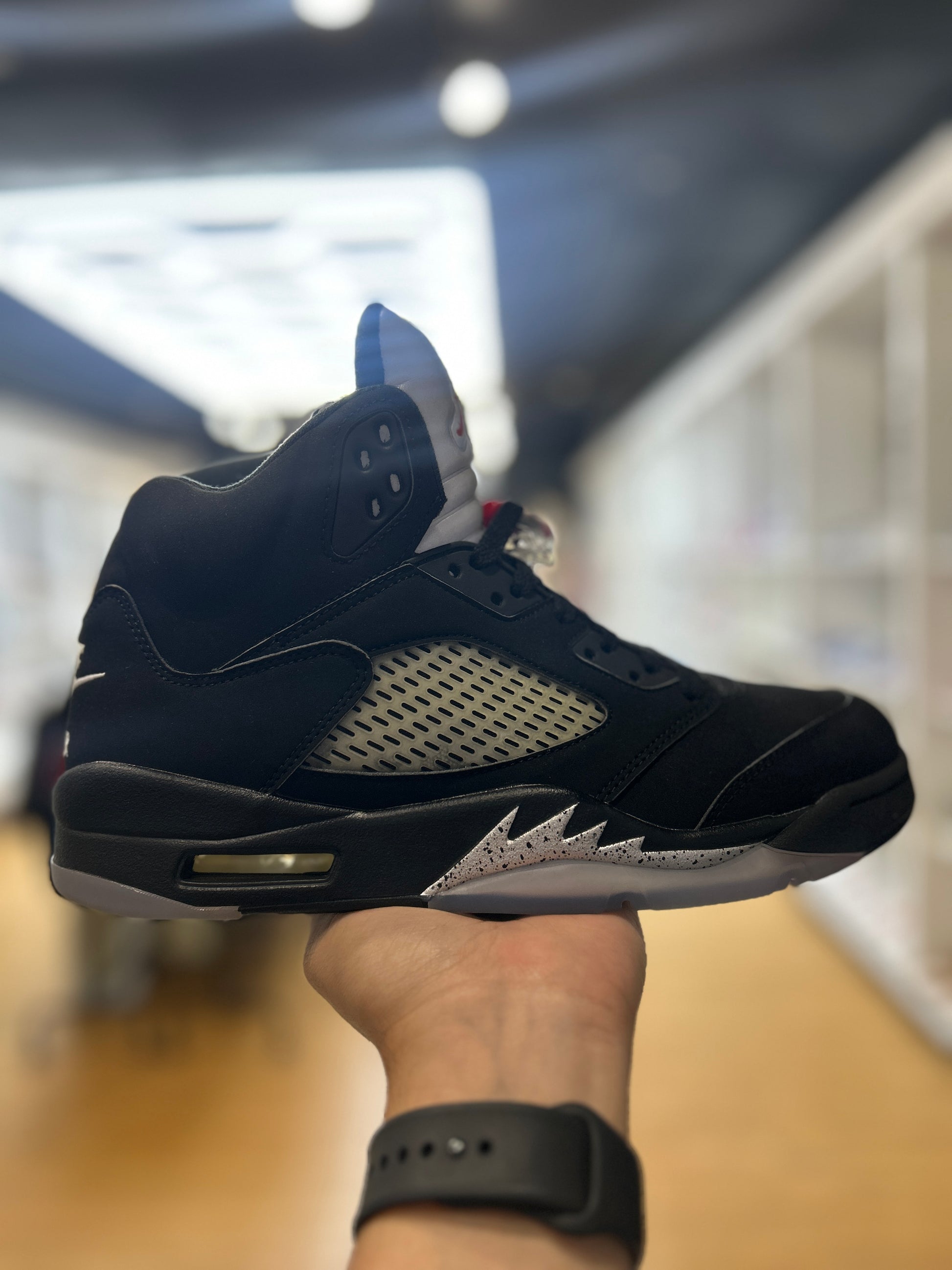 Jordan 5 Retro Black Metallic (2016) PRE-OWNED