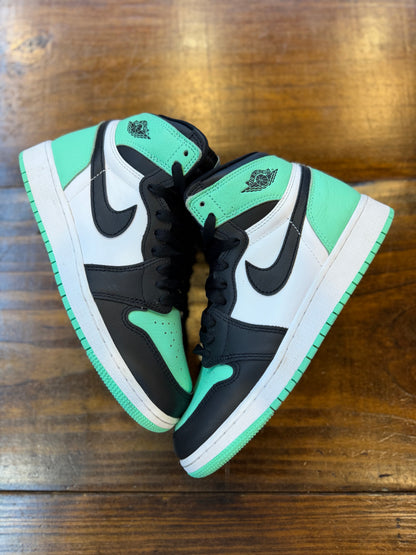 Jordan 1 Retro High OG Green Glow (GS) PRE-OWNED