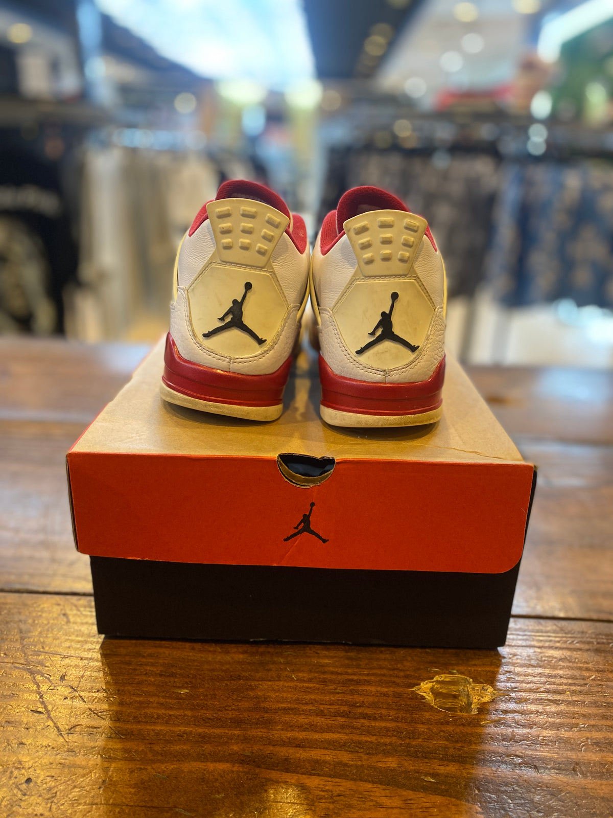 Jordan 4 Retro Alternate 89 PRE-OWNED