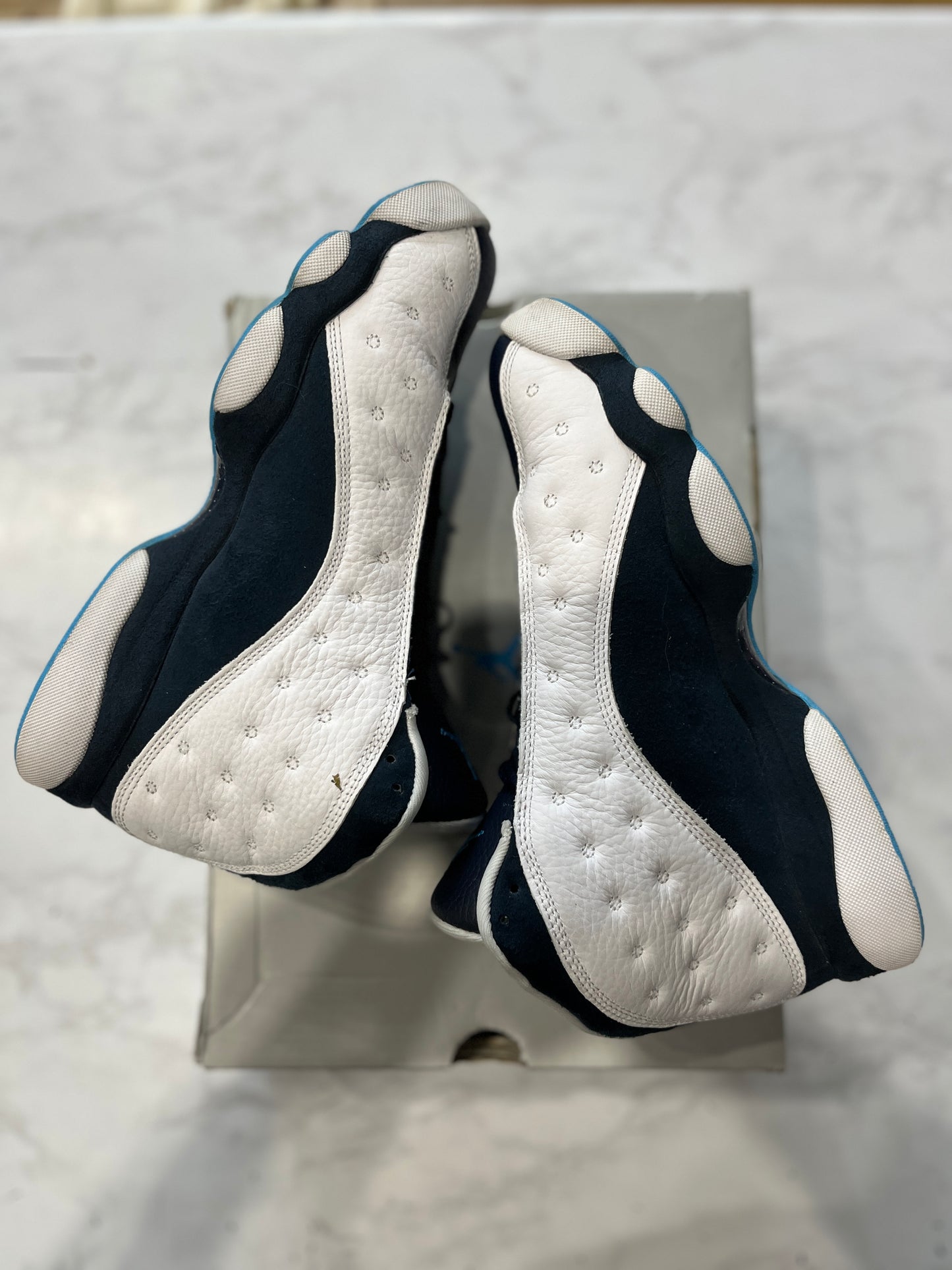 Jordan 13 Retro Obsidian Powder Blue White PRE-OWNED