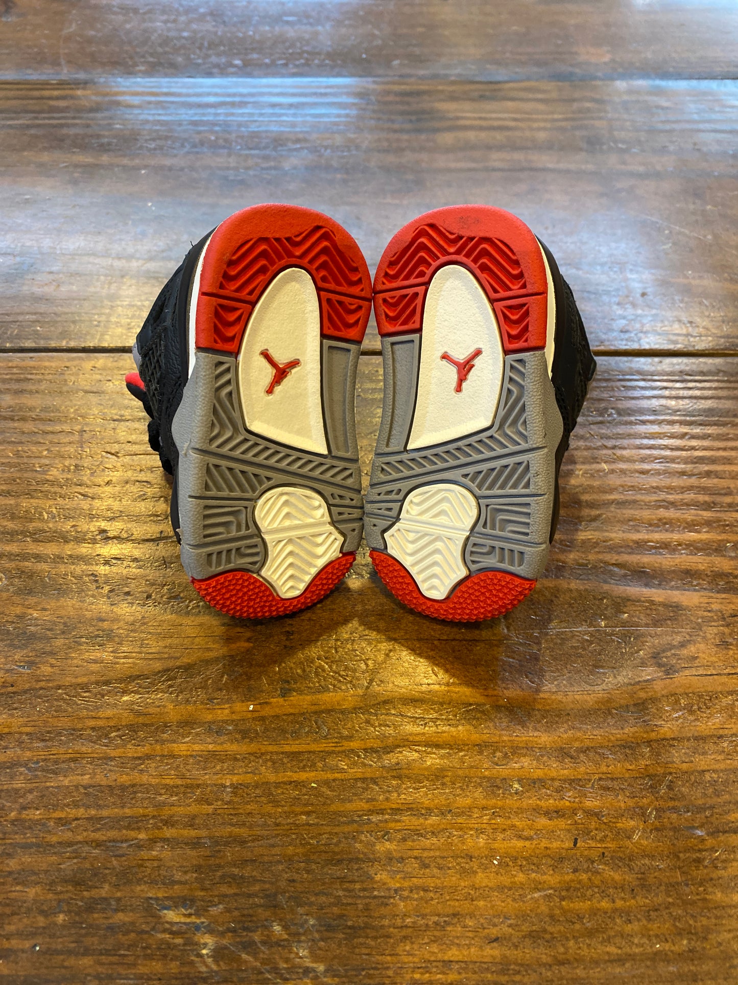 Jordan 4 Retro Bred Reimagined (TD) - PRE-OWNED