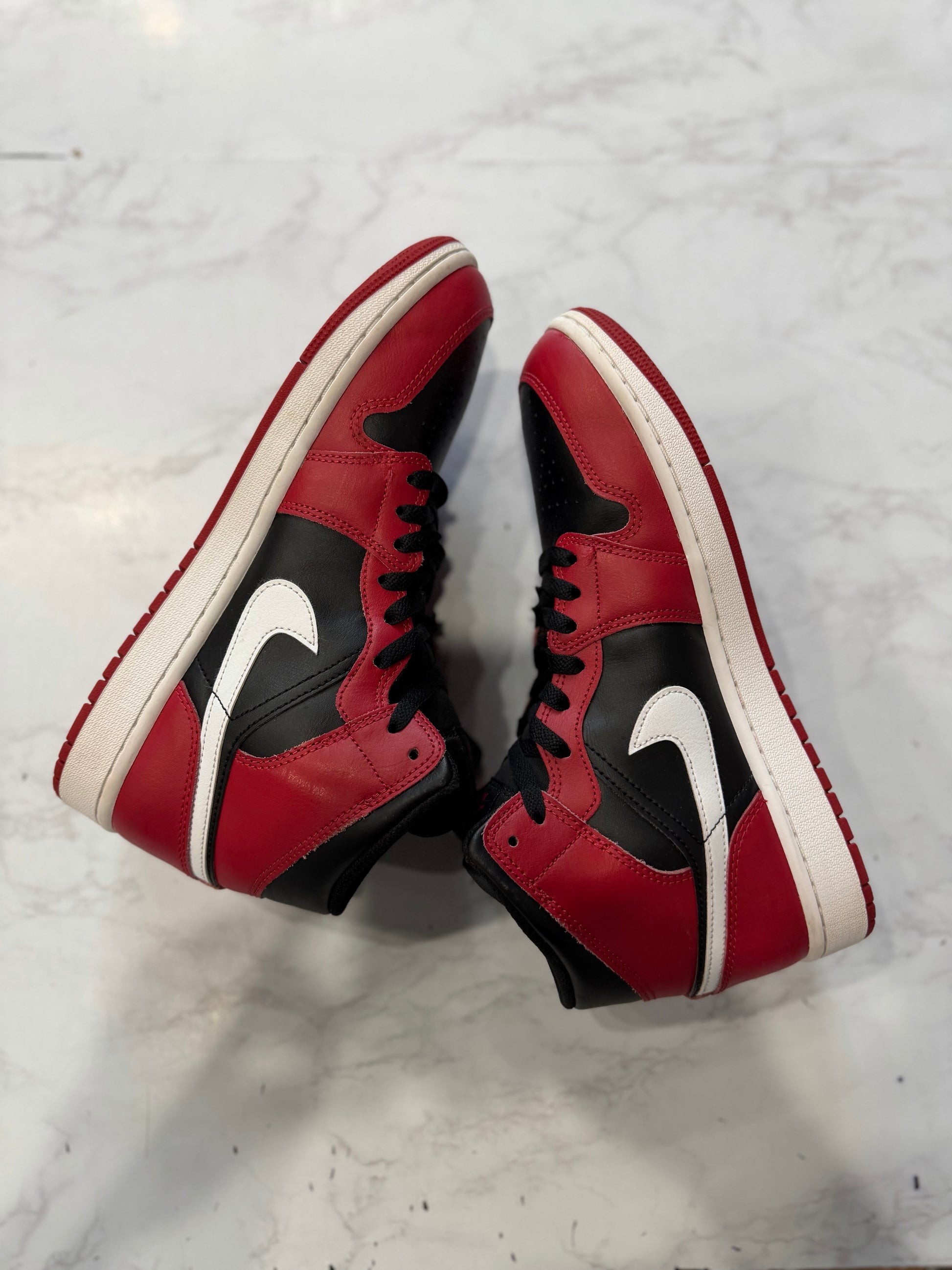Jordan 1 Mid Gym Red Black White (2024) PRE-OWNED