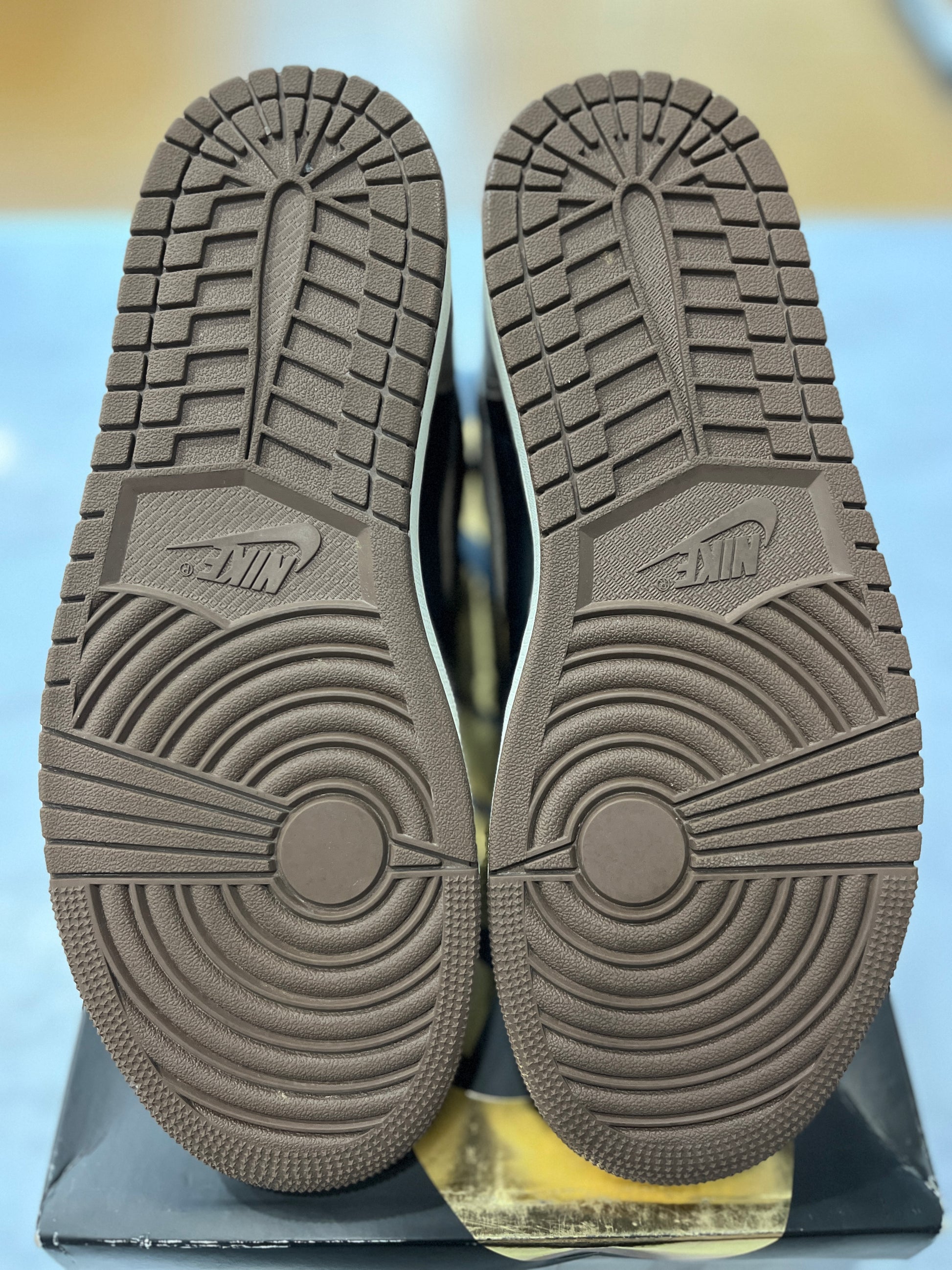 Jordan 1 Retro High OG Palomino PRE-OWNED
