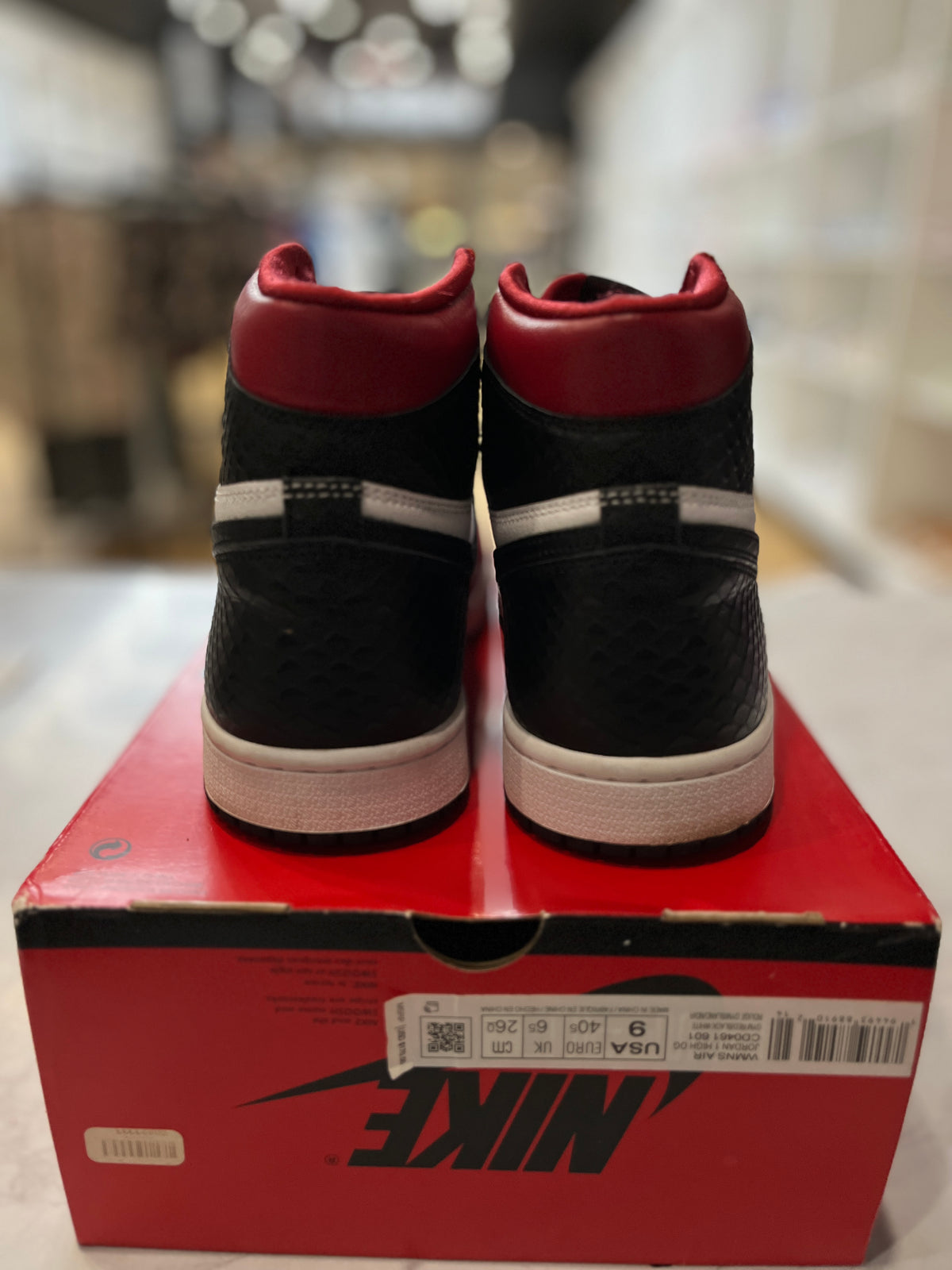 Jordan 1 Retro High Satin Snake Chicago (Women's) PRE-OWNED
