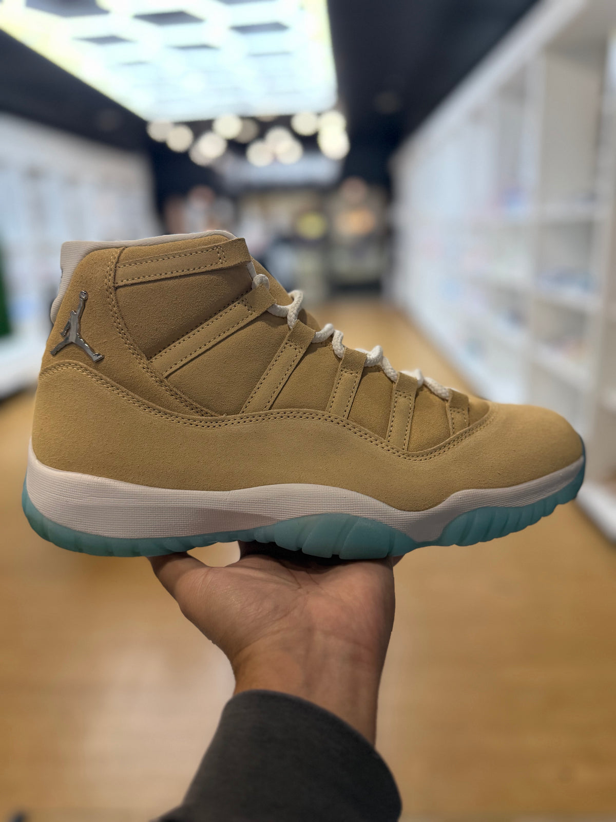 Jordan 11 Retro H-Town PRE-OWNED