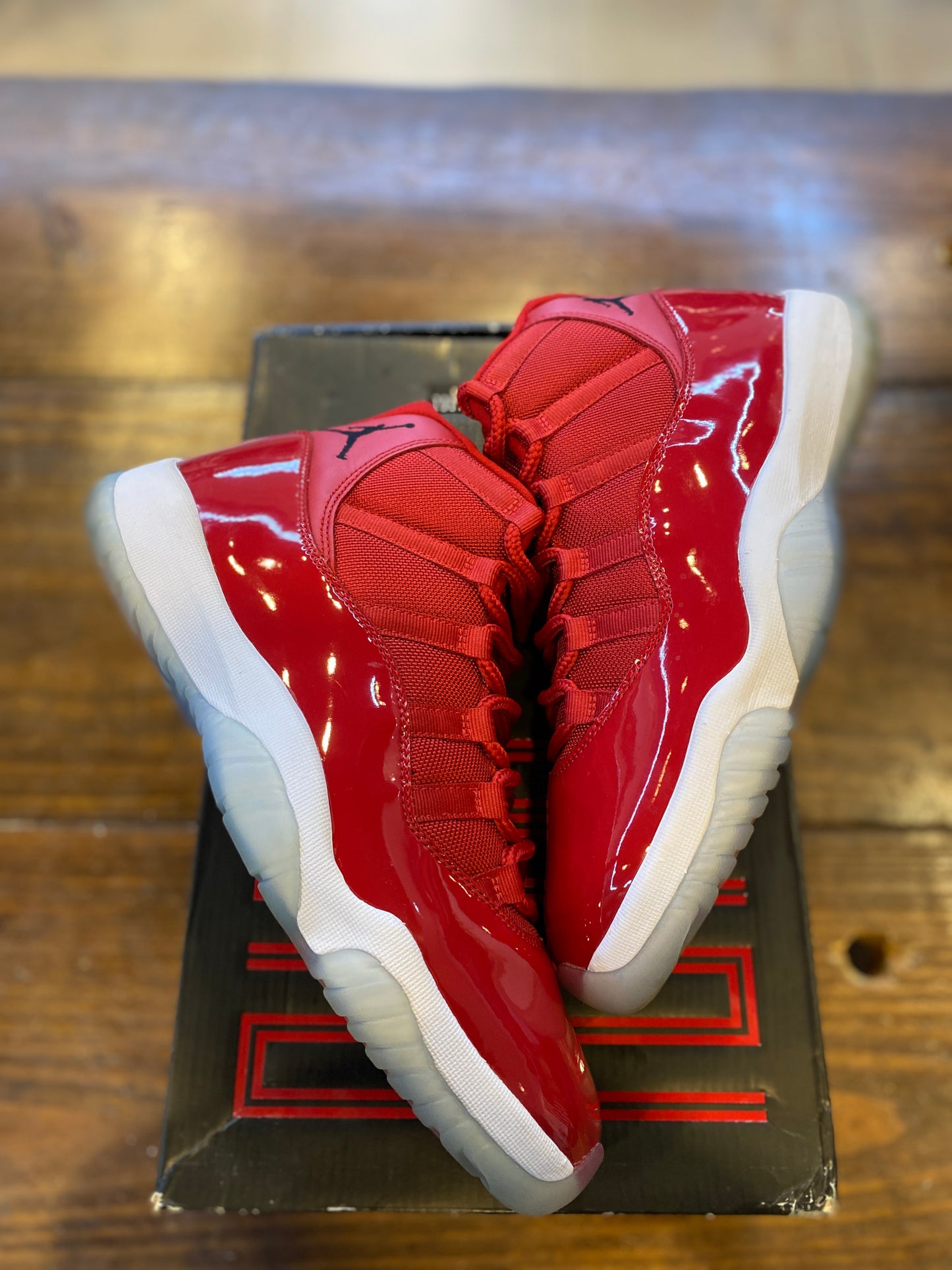 Jordan 11 Retro Win Like 96 PRE-OWNED