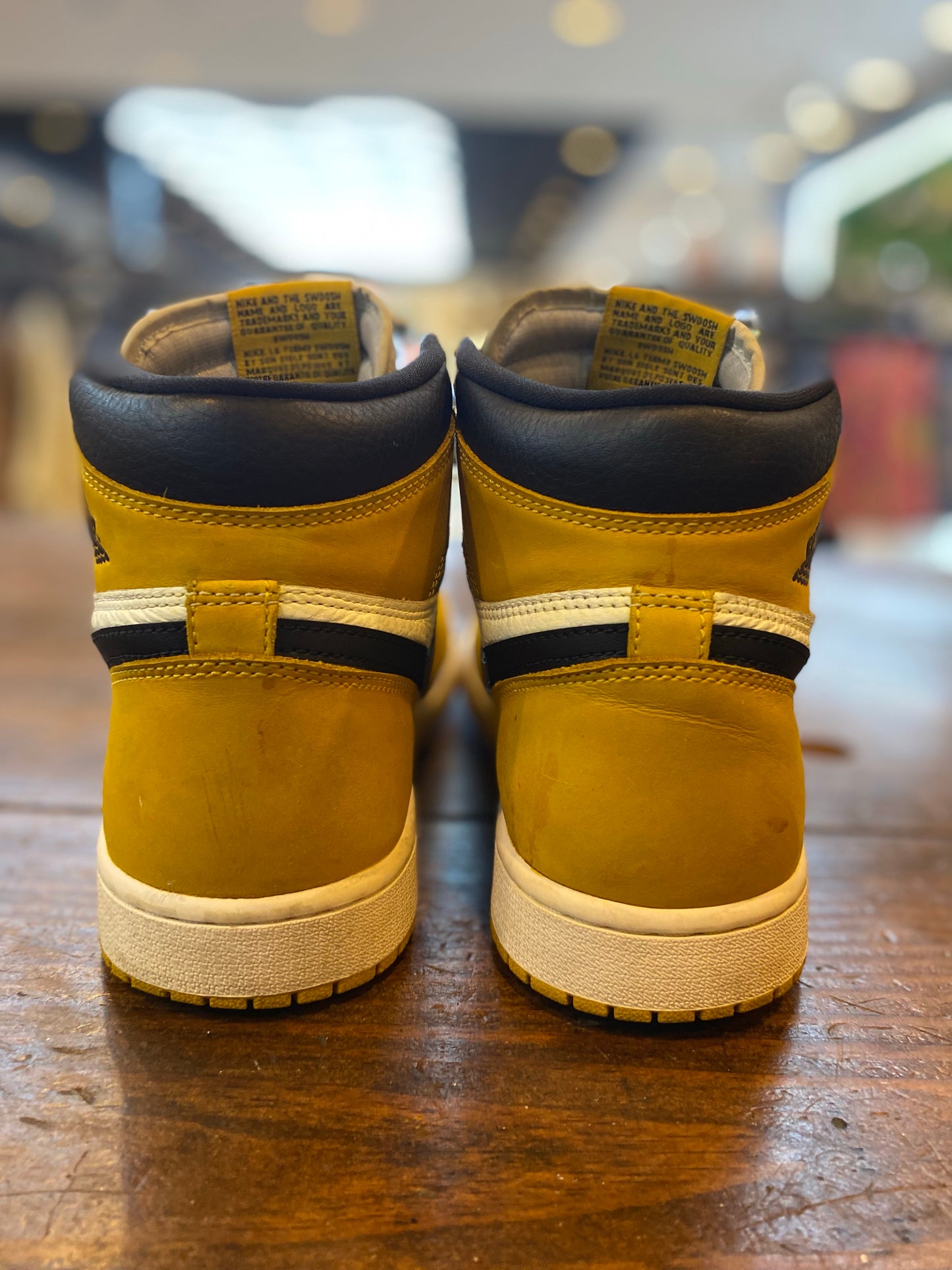 Jordan 1 Retro High OG Yellow Ochre PRE-OWNED