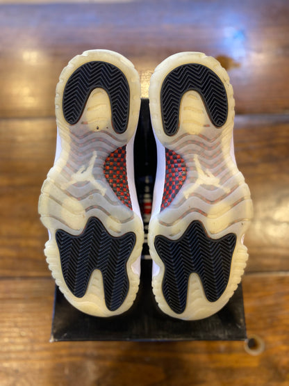 Jordan 11 Retro Low 72-10 PRE-OWNED