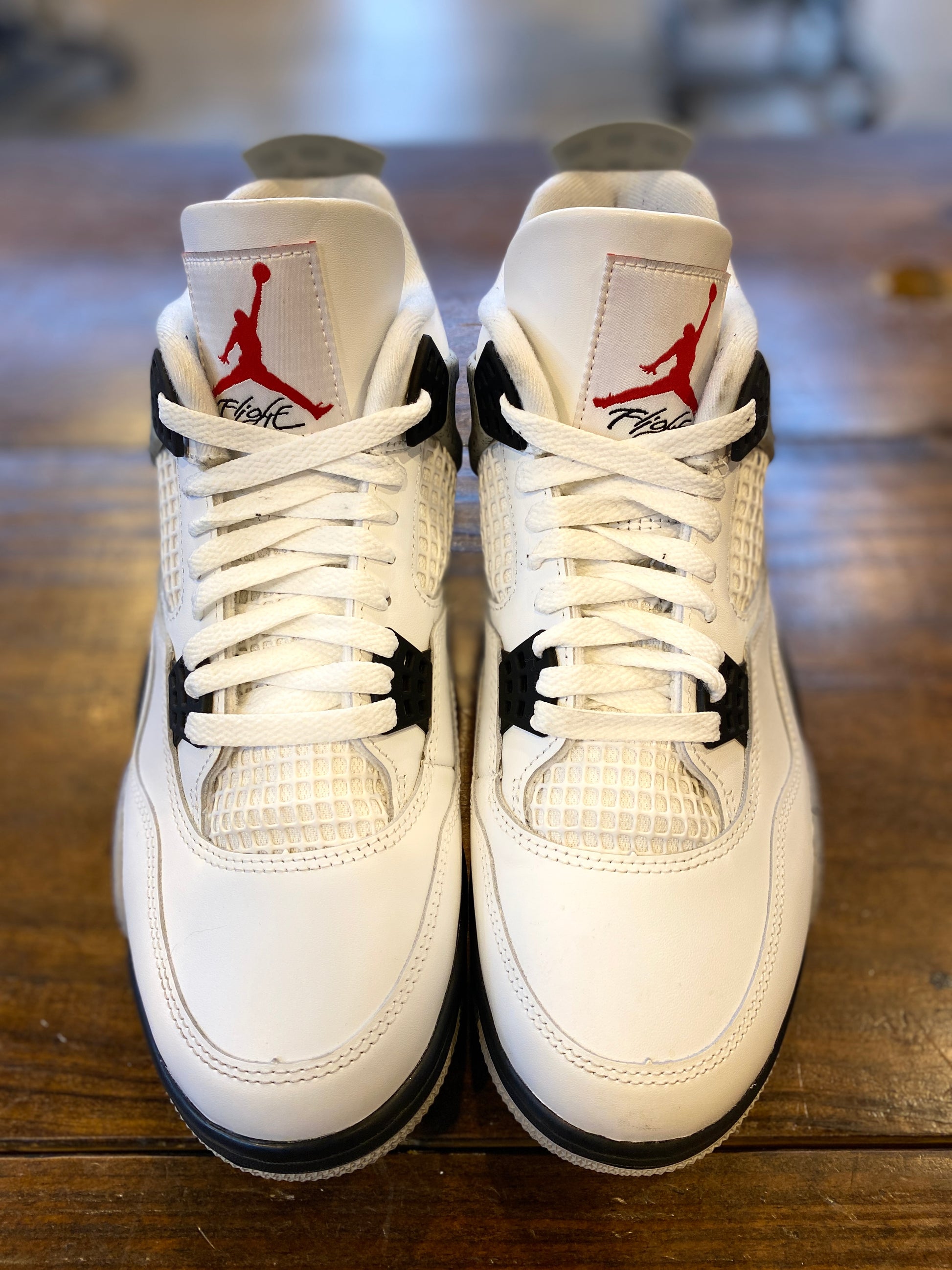 Jordan 4 Retro White Cement (2025) PRE-OWNED