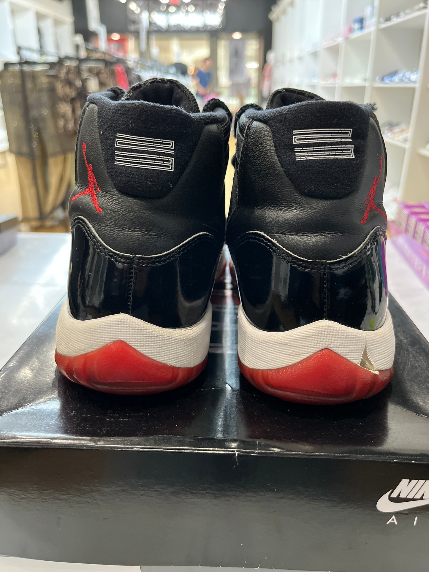 Jordan 11 Retro Playoffs Bred (2019) PRE-OWNED