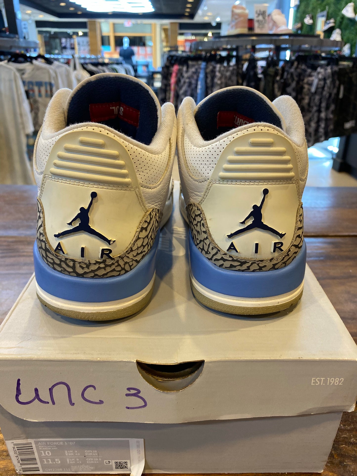 Jordan 3 Retro UNC (2020) PRE-OWNED