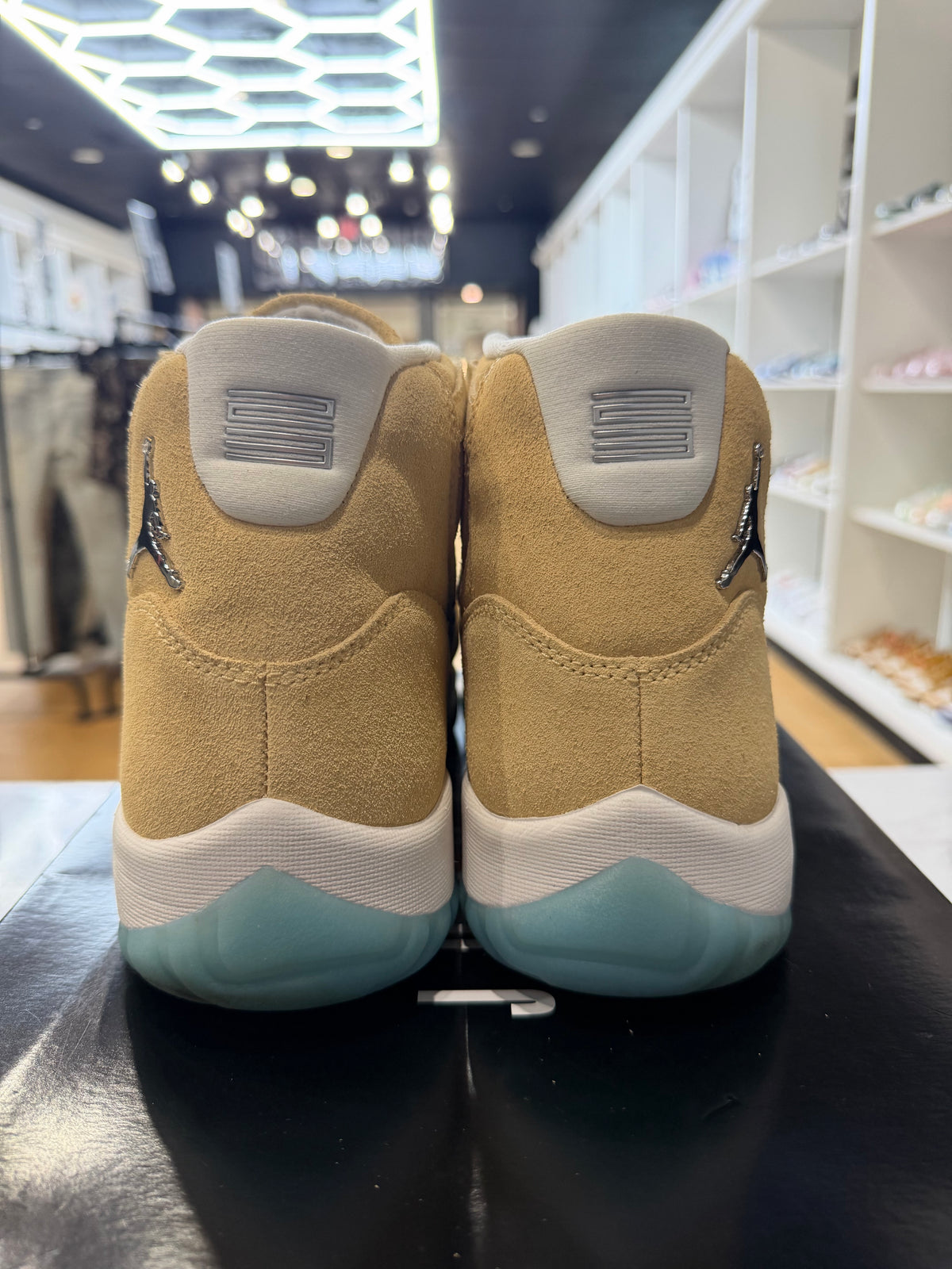 Jordan 11 Retro H-Town PRE-OWNED