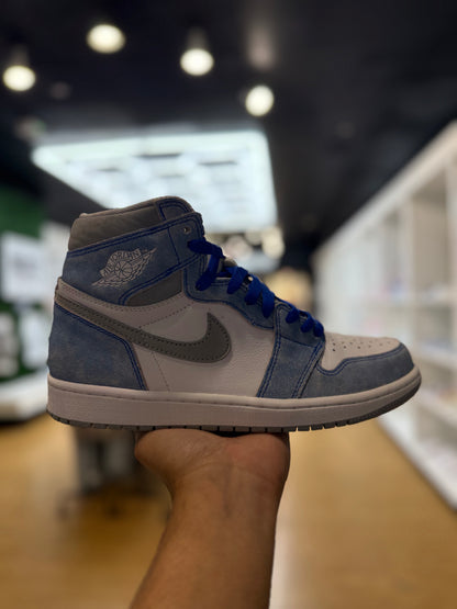 Jordan 1 Retro High Hyper Royal Smoke Grey PRE-OWNED