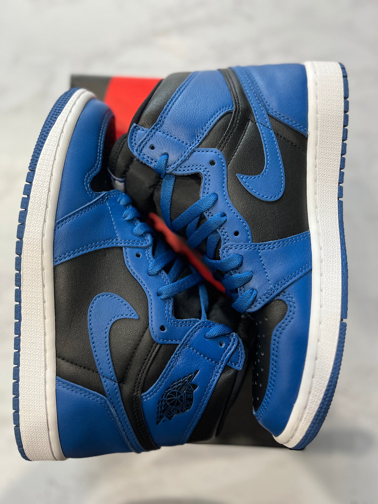Jordan 1 Retro High OG Dark Marina Blue PRE-OWNED