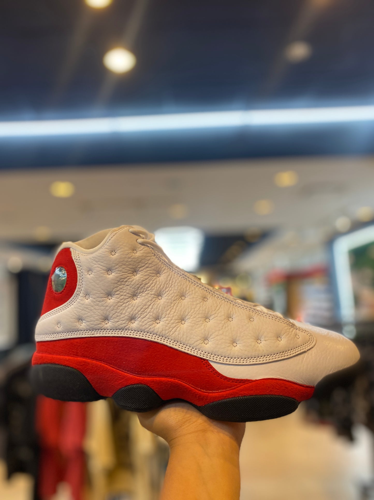 Jordan 13 Retro OG Chicago (2026) PRE-OWNED
