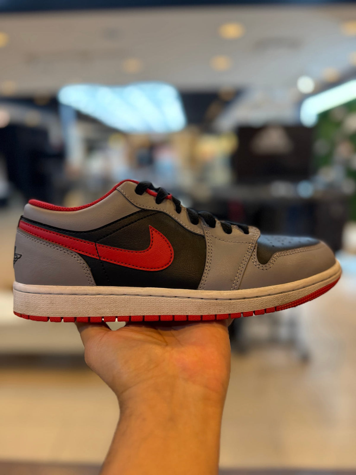Jordan 1 Low Black Light Smoke Grey Gym Red PRE-OWNED