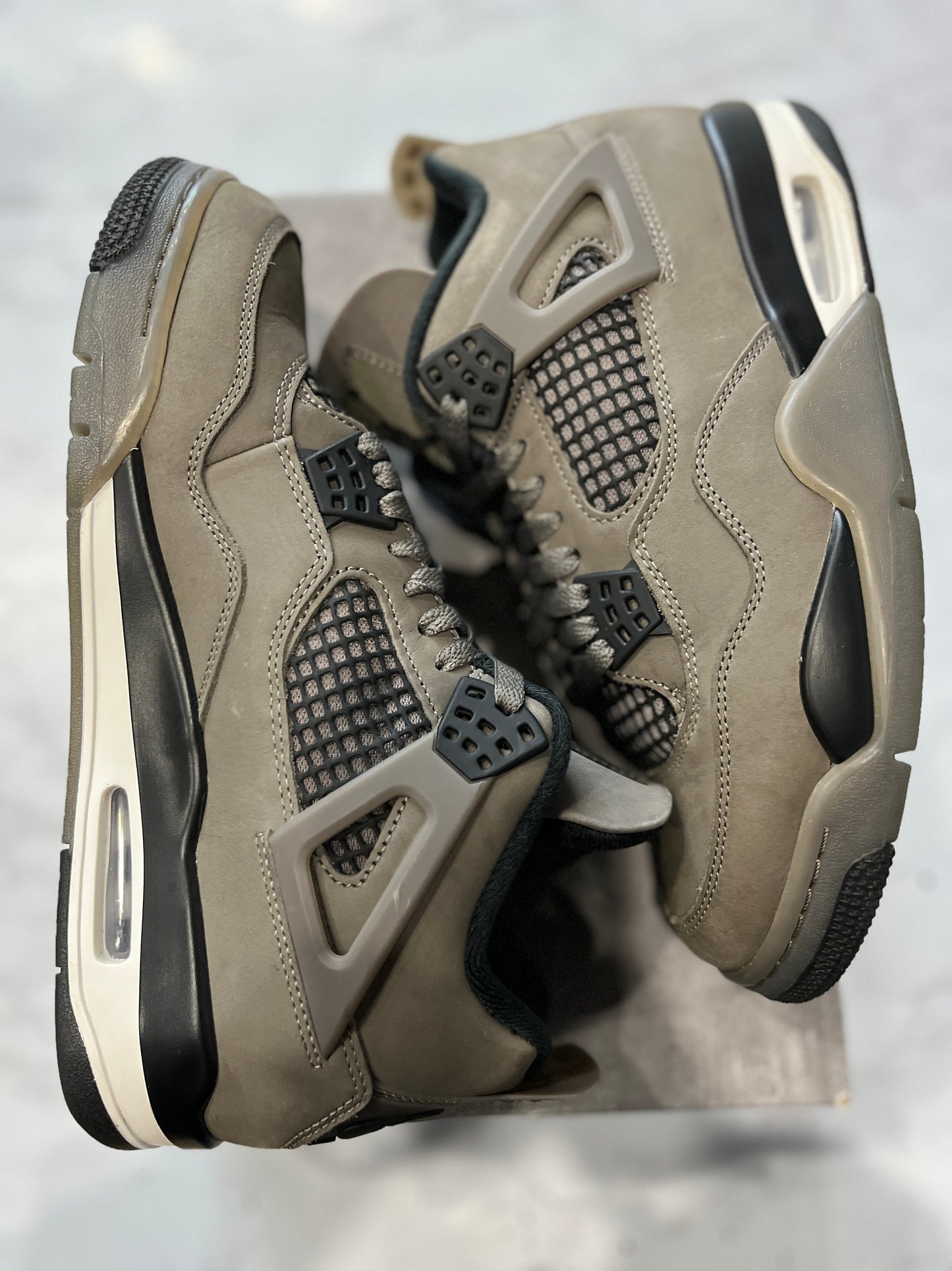 Jordan 4 Retro Cave Stone PRE-OWNED