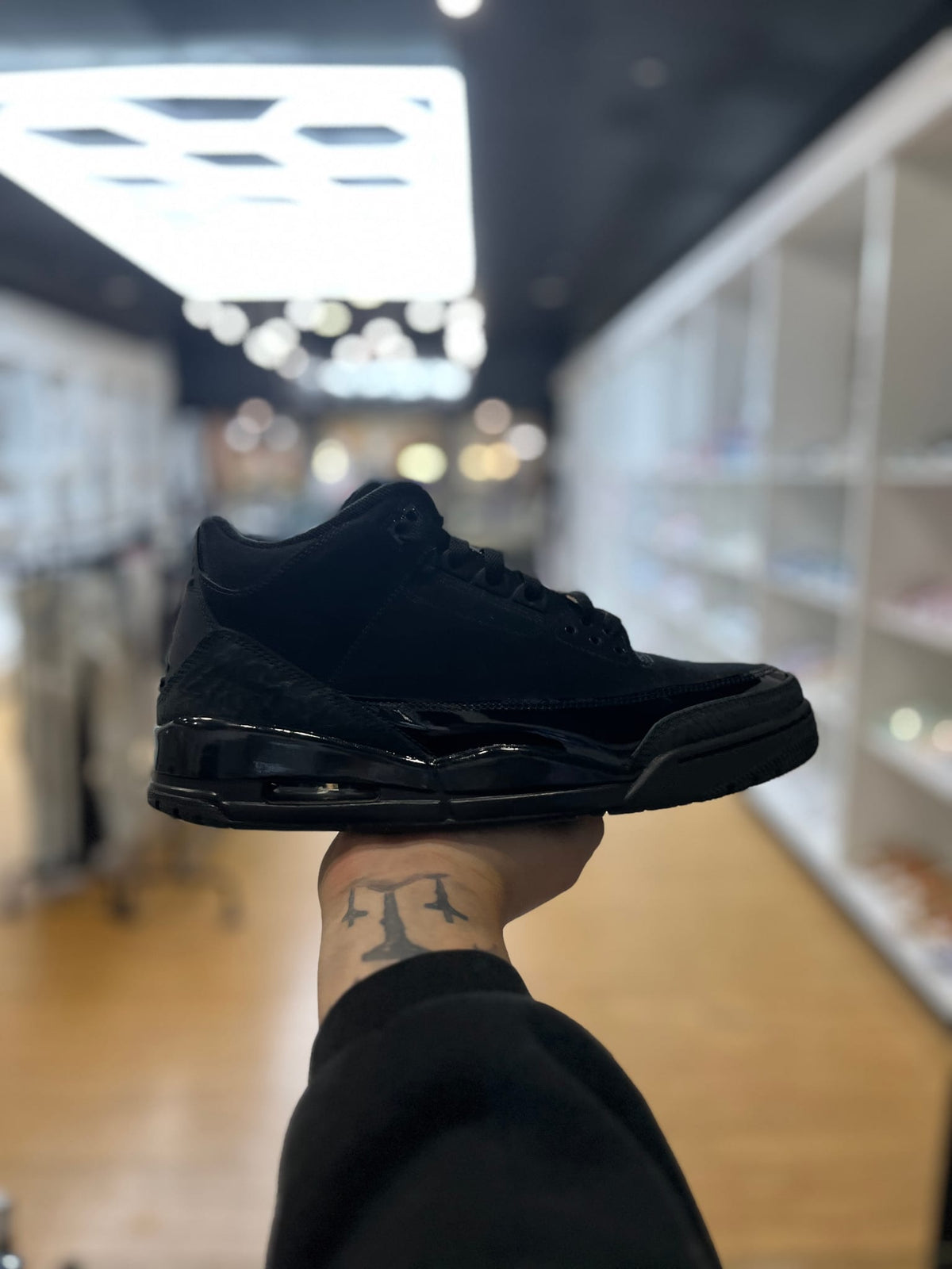 Jordan 3 Retro Black Cat (2025) PRE-OWNED