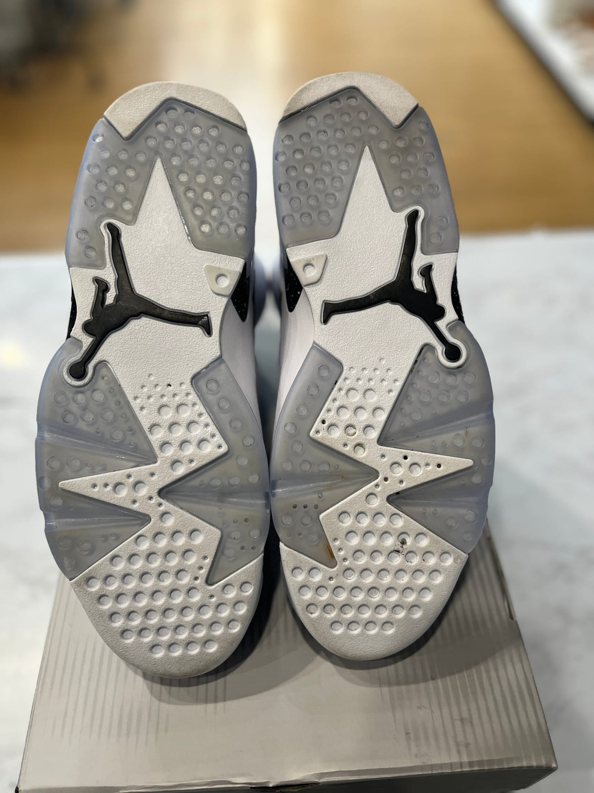 Jordan 6 Retro Oreo (2026) PRE-OWNED