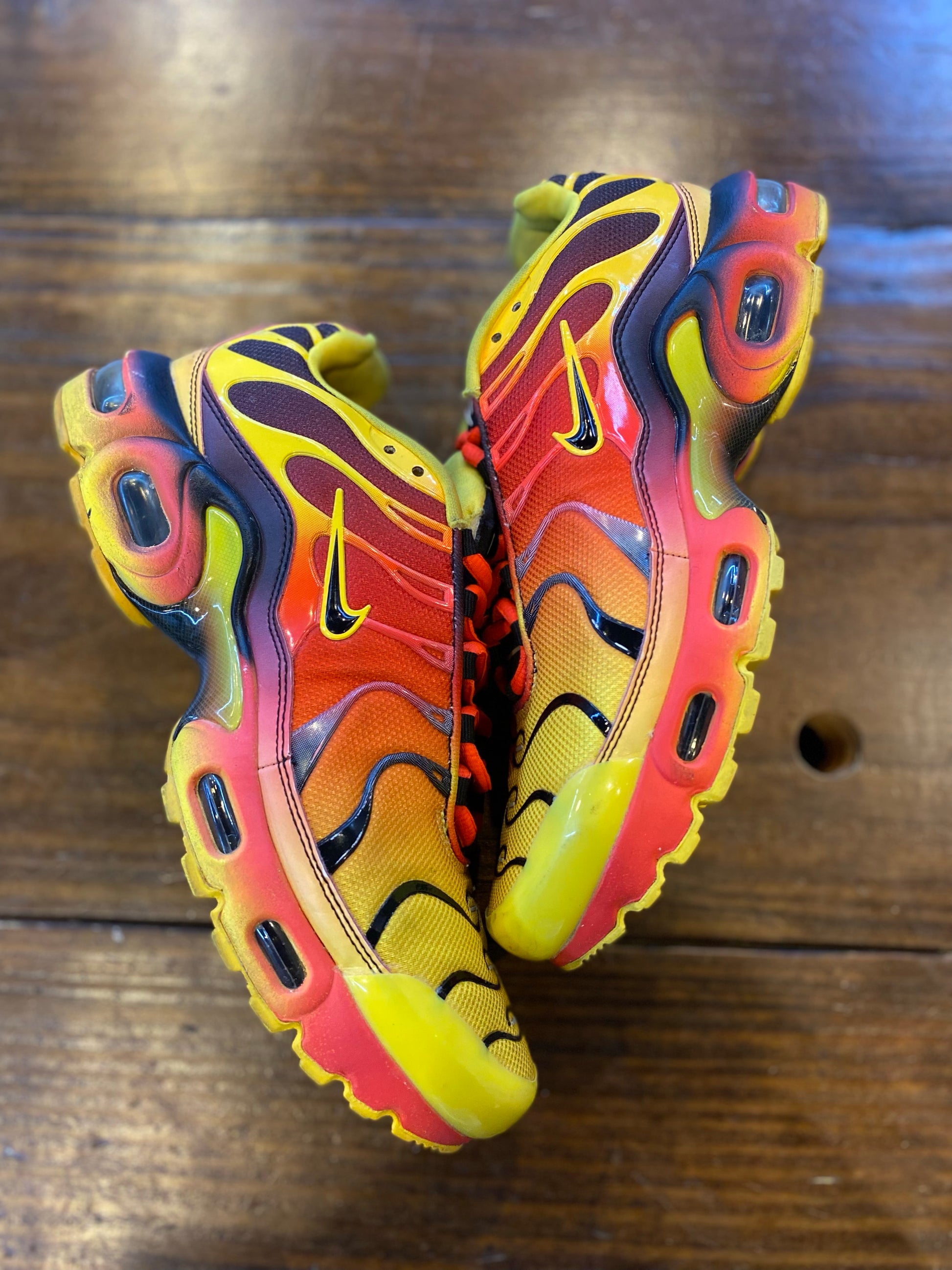 Nike Air Max Plus Fade Chrome Yellow Bright Crimson (GS) PRE-OWNED