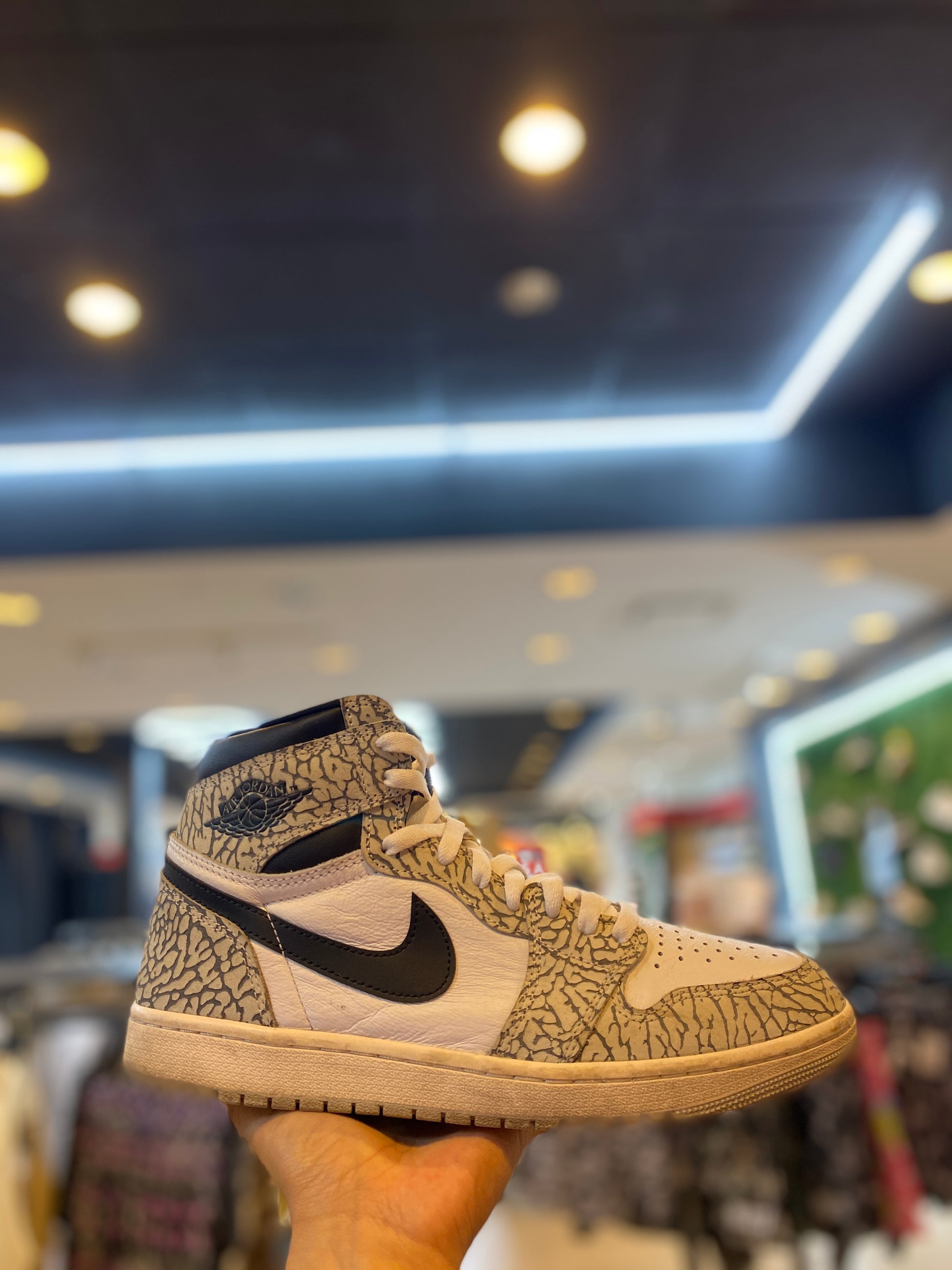Jordan 1 Retro High OG White Cement PRE-OWNED