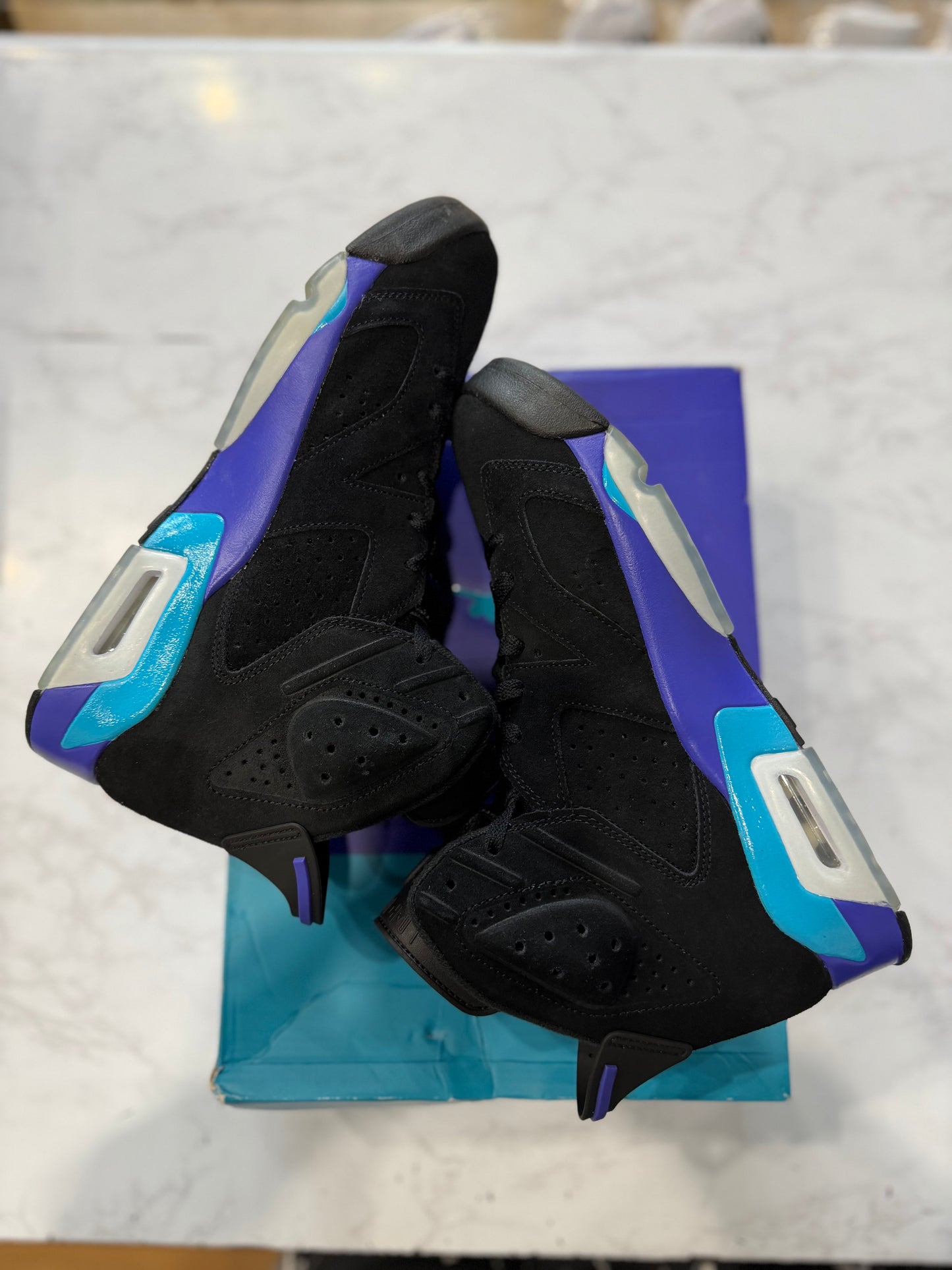 Jordan 6 Retro Aqua PRE-OWNED