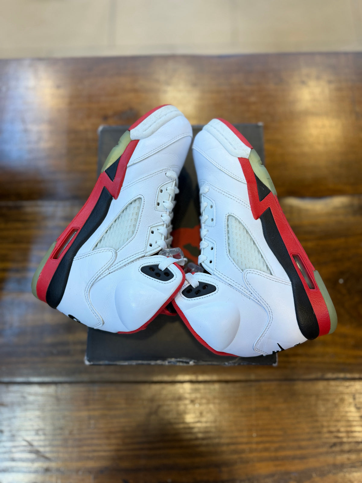 Jordan 5 Retro Fire Red Black Tongue (2025) (GS) PRE-OWNED