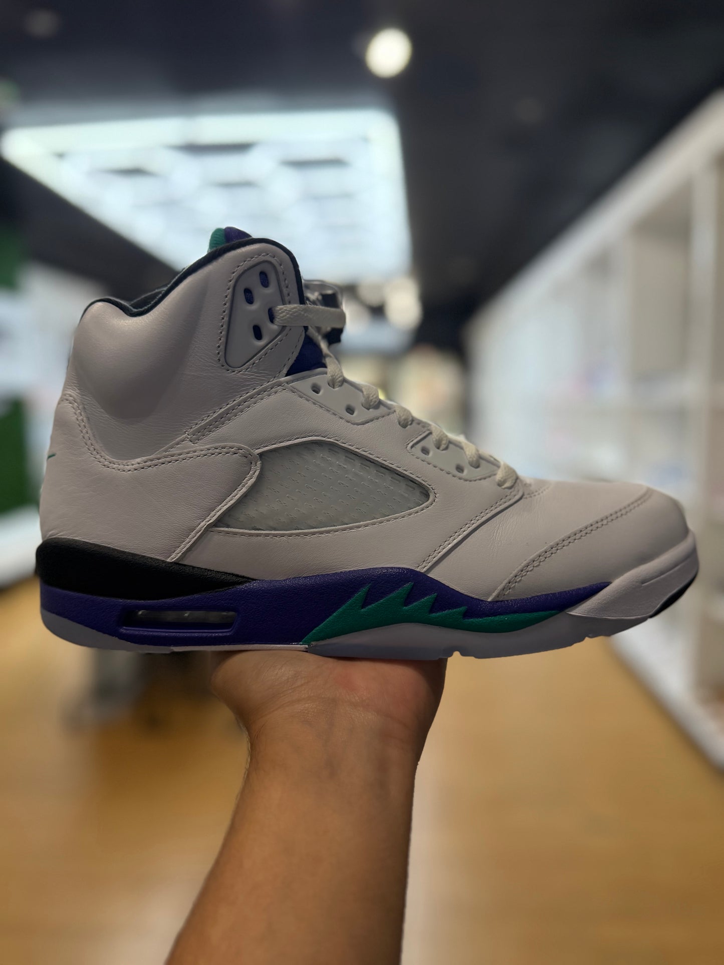 Jordan 5 Retro Grape (2025) PRE-OWNED