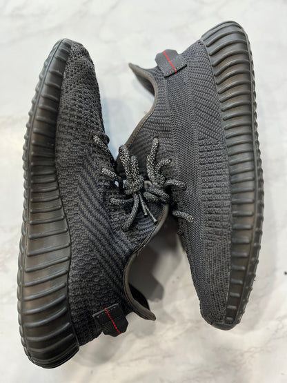adidas Yeezy Boost 350 V2 PRE-OWNEDBlack (Non-Reflective) PRE-OWNED