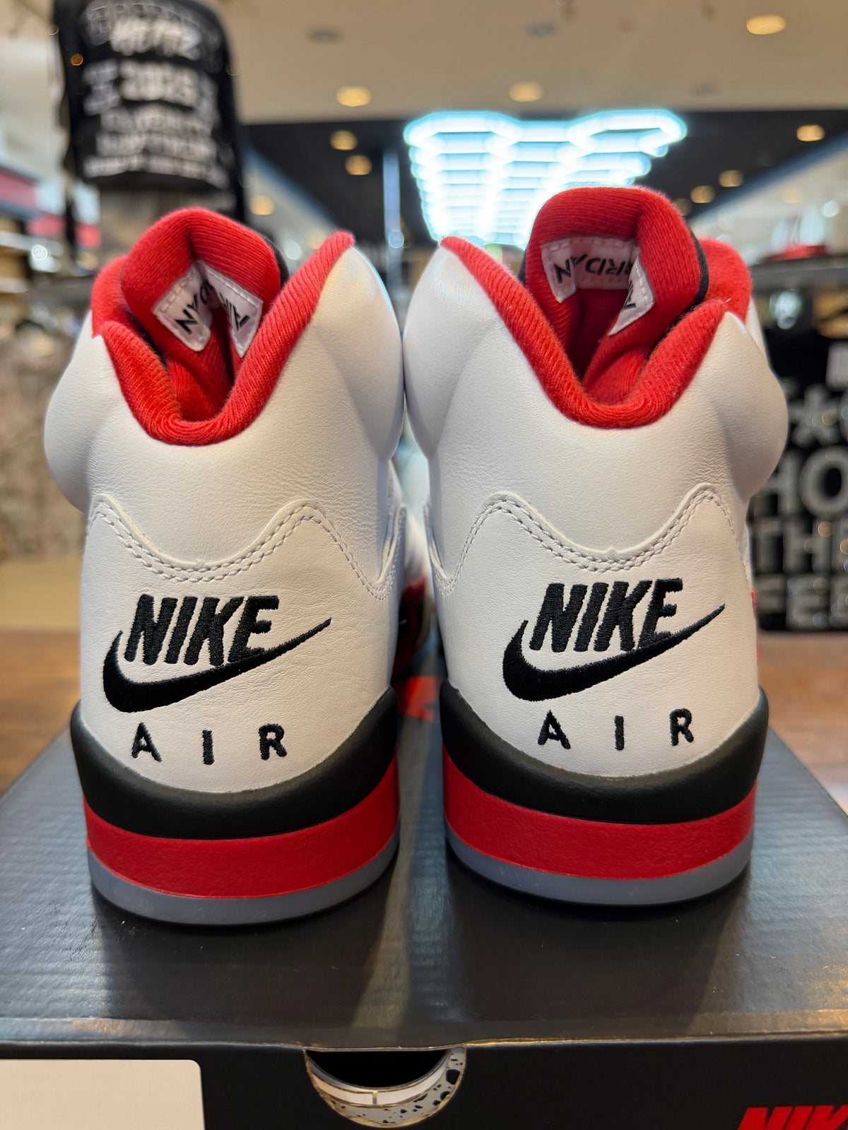 Jordan 5 Retro Fire Red Black Tongue (2025) PRE-OWNED