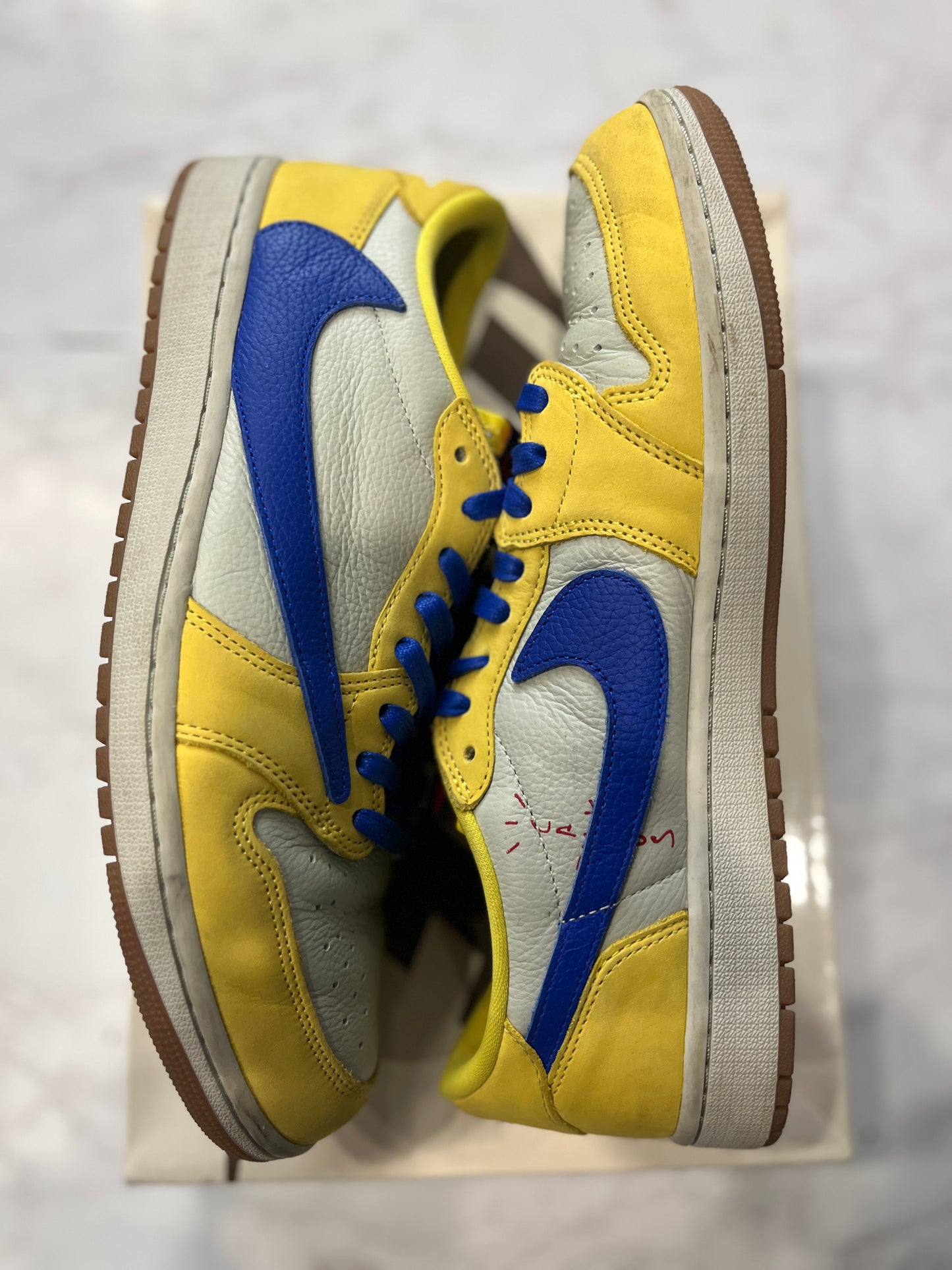 Jordan 1 Retro Low OG SP Travis Scott Canary (Women's) PRE-OWNED
