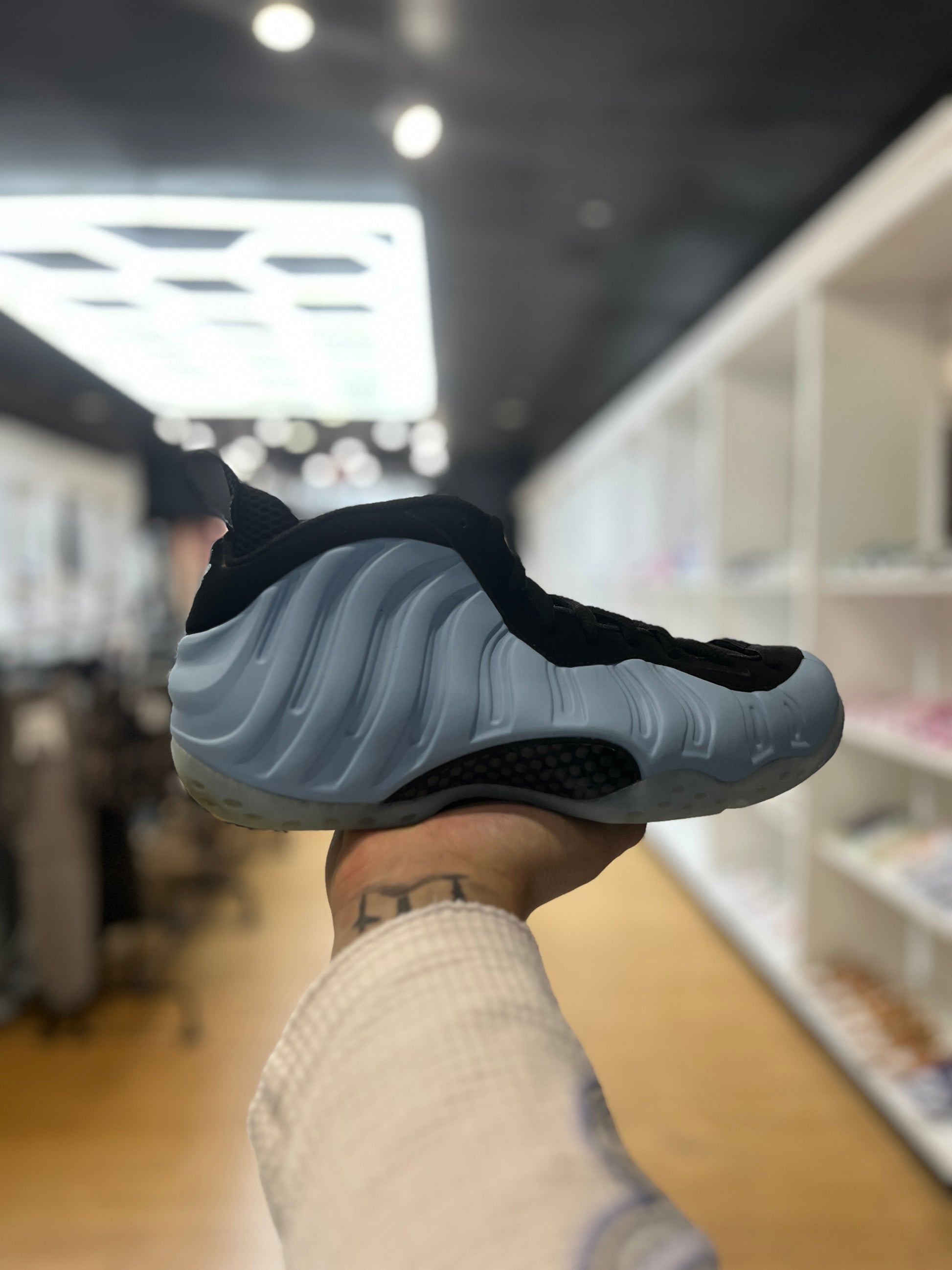 Nike Air Foamposite One Psychic Blue PRE-OWNED