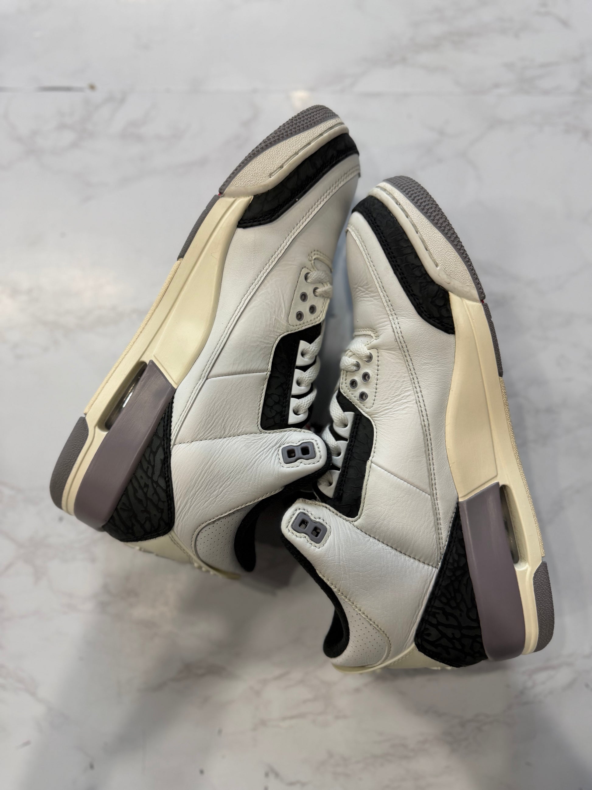 Jordan 3 Retro Cement Grey PRE-OWNED