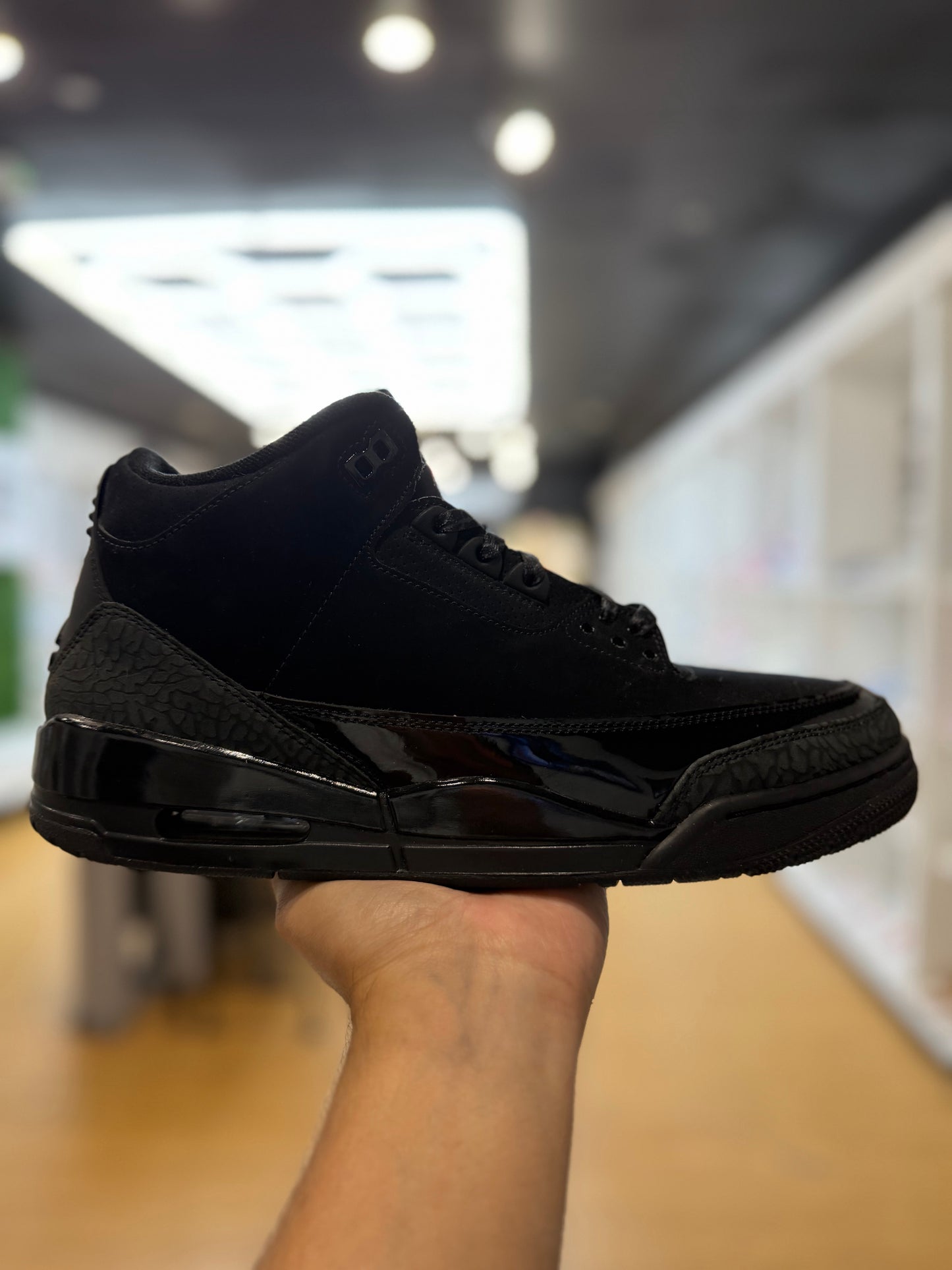 Jordan 3 Retro Black Cat (2025) PRE-OWNED