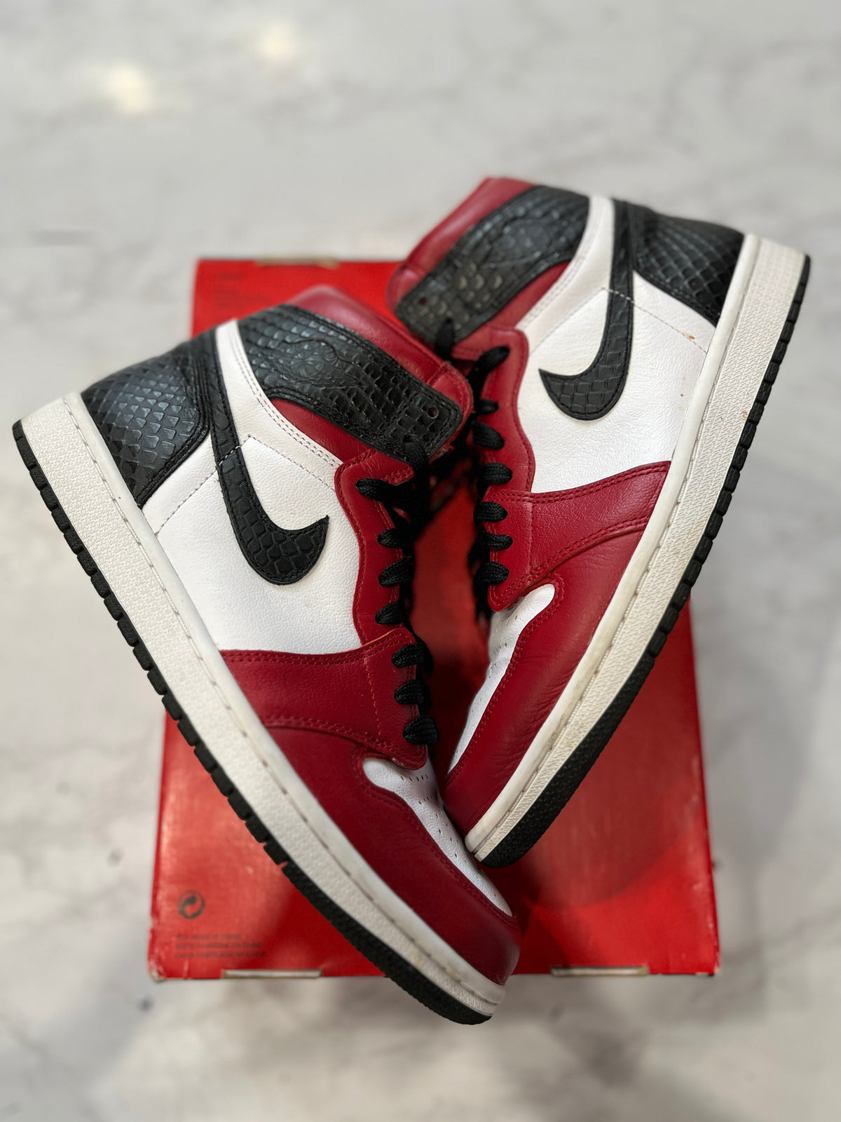 Jordan 1 Retro High Satin Snake Chicago (Women's) PRE-OWNED