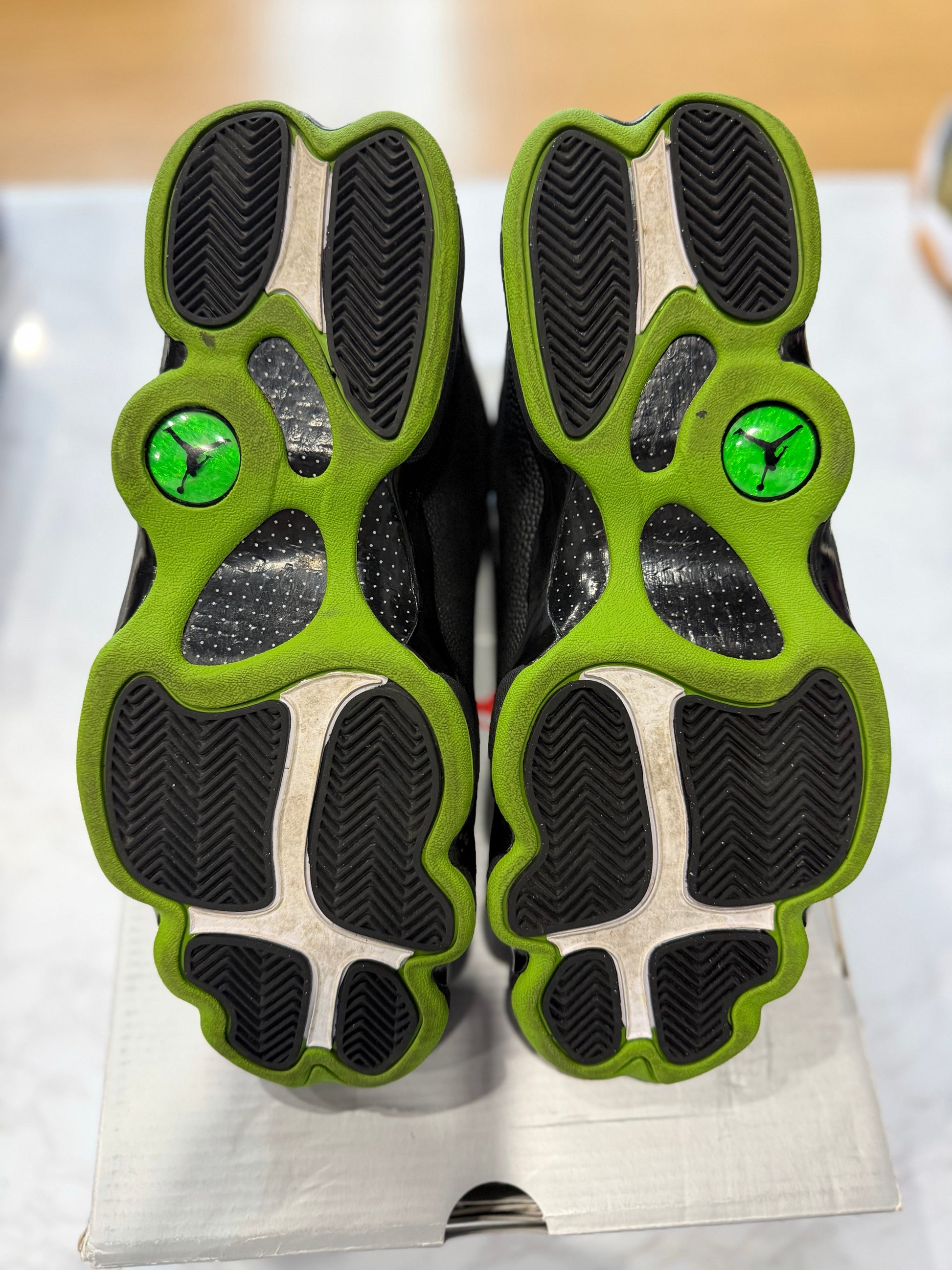 Jordan 13 Retro Altitude (2017) PRE-OWNED