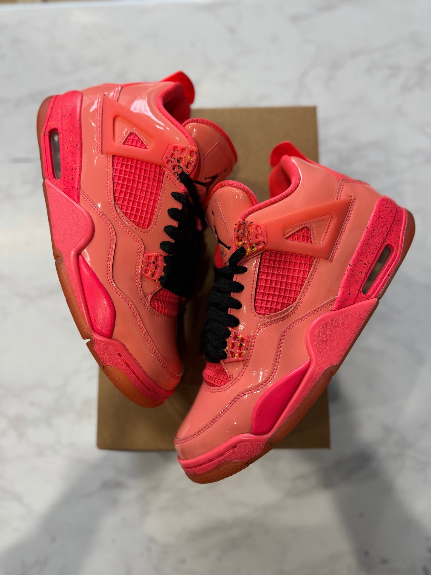 Jordan 4 Retro Hot Punch (Women's) PRE-OWNED