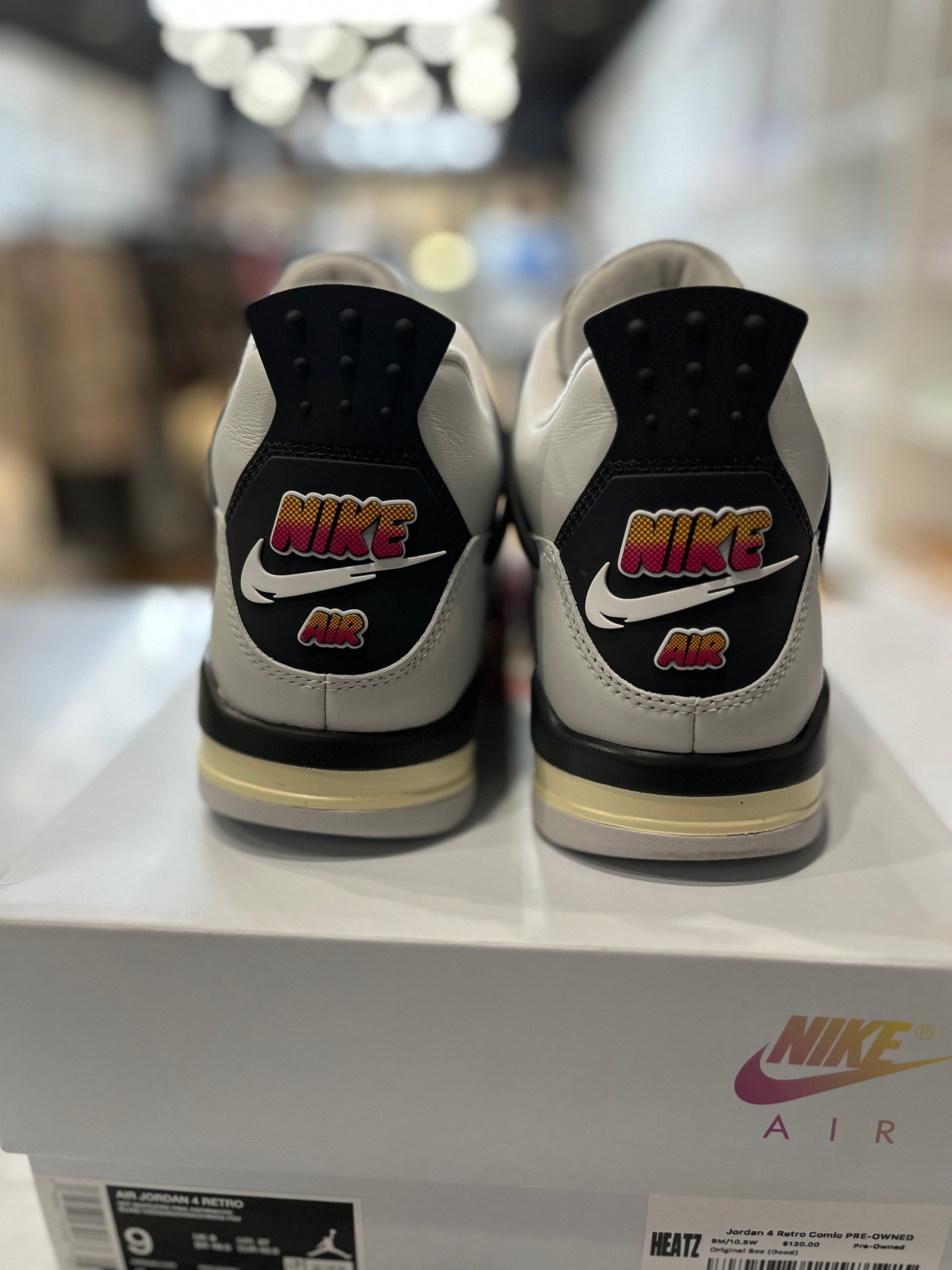 Jordan 4 Retro Comic PRE-OWNED