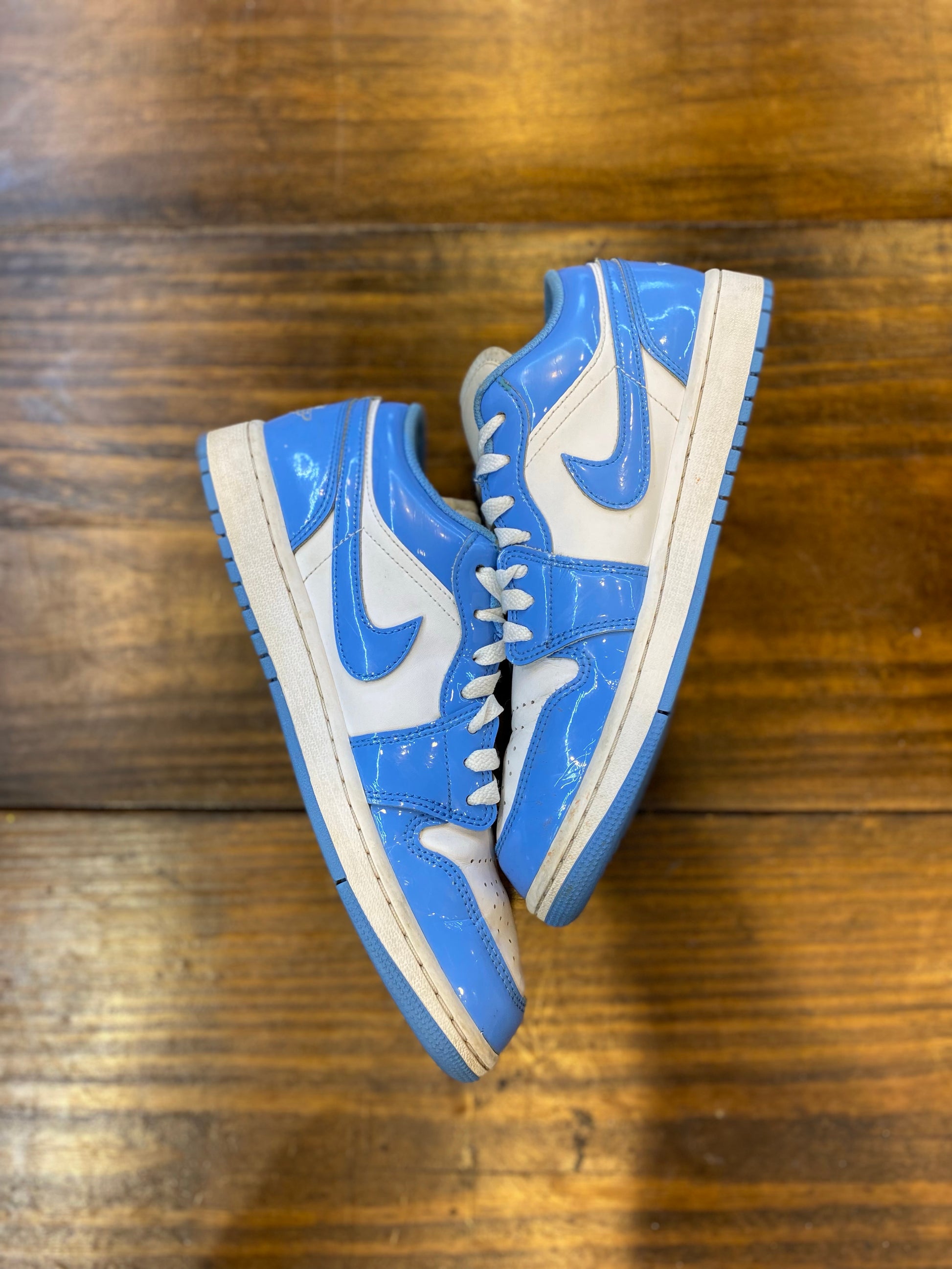 Jordan 1 Low SE White Legend Blue PRE-OWNED